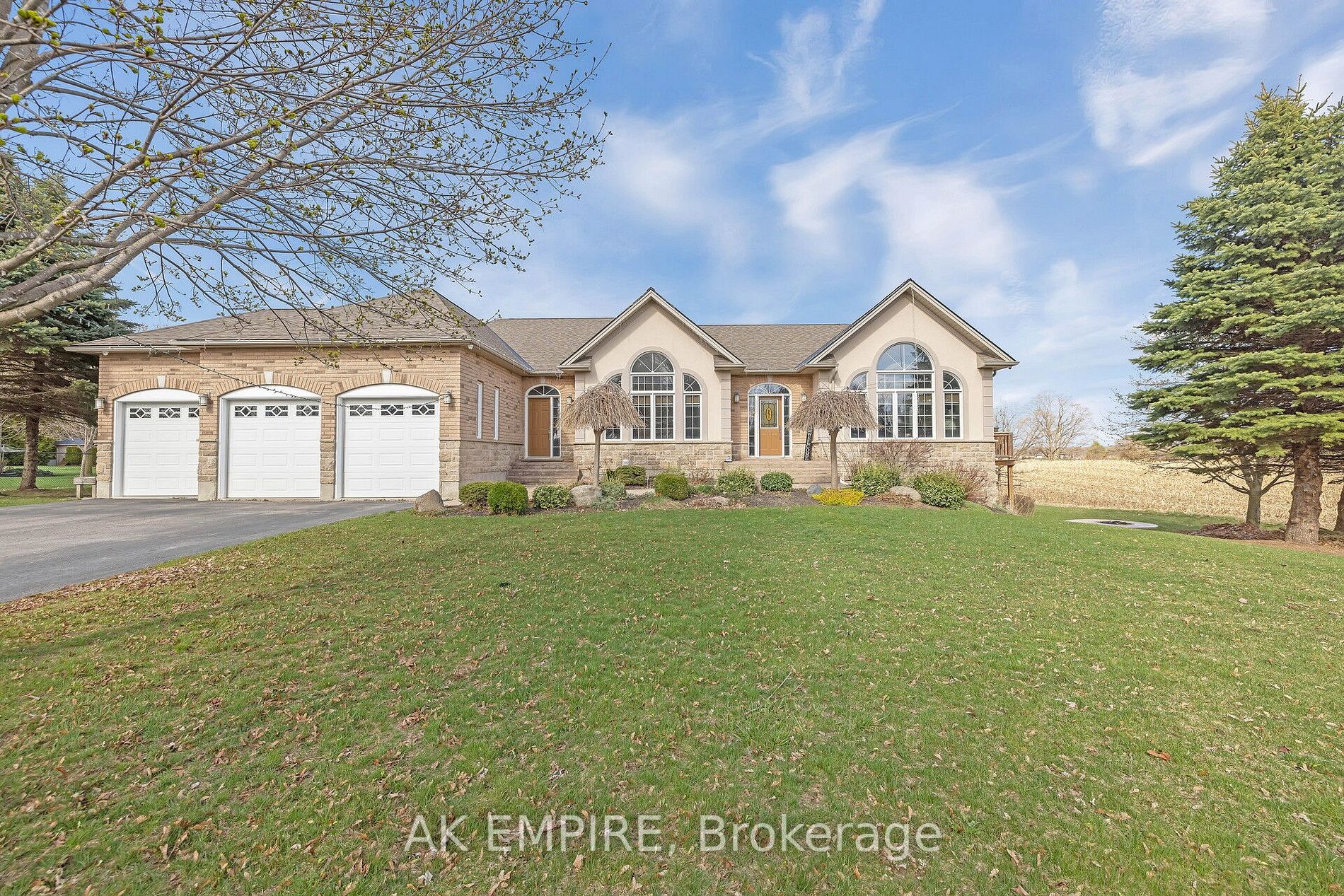 Listing W5936476 - Large Photo # 1