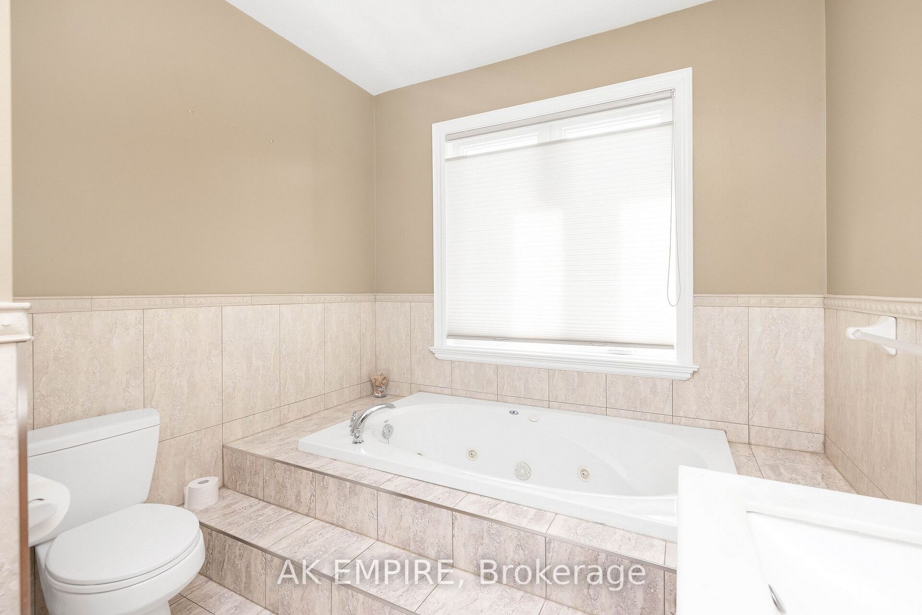 Listing W5936476 - Large Photo # 19