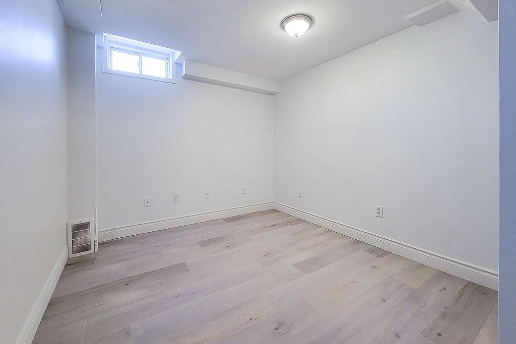 Listing W5936871 - Large Photo # 34