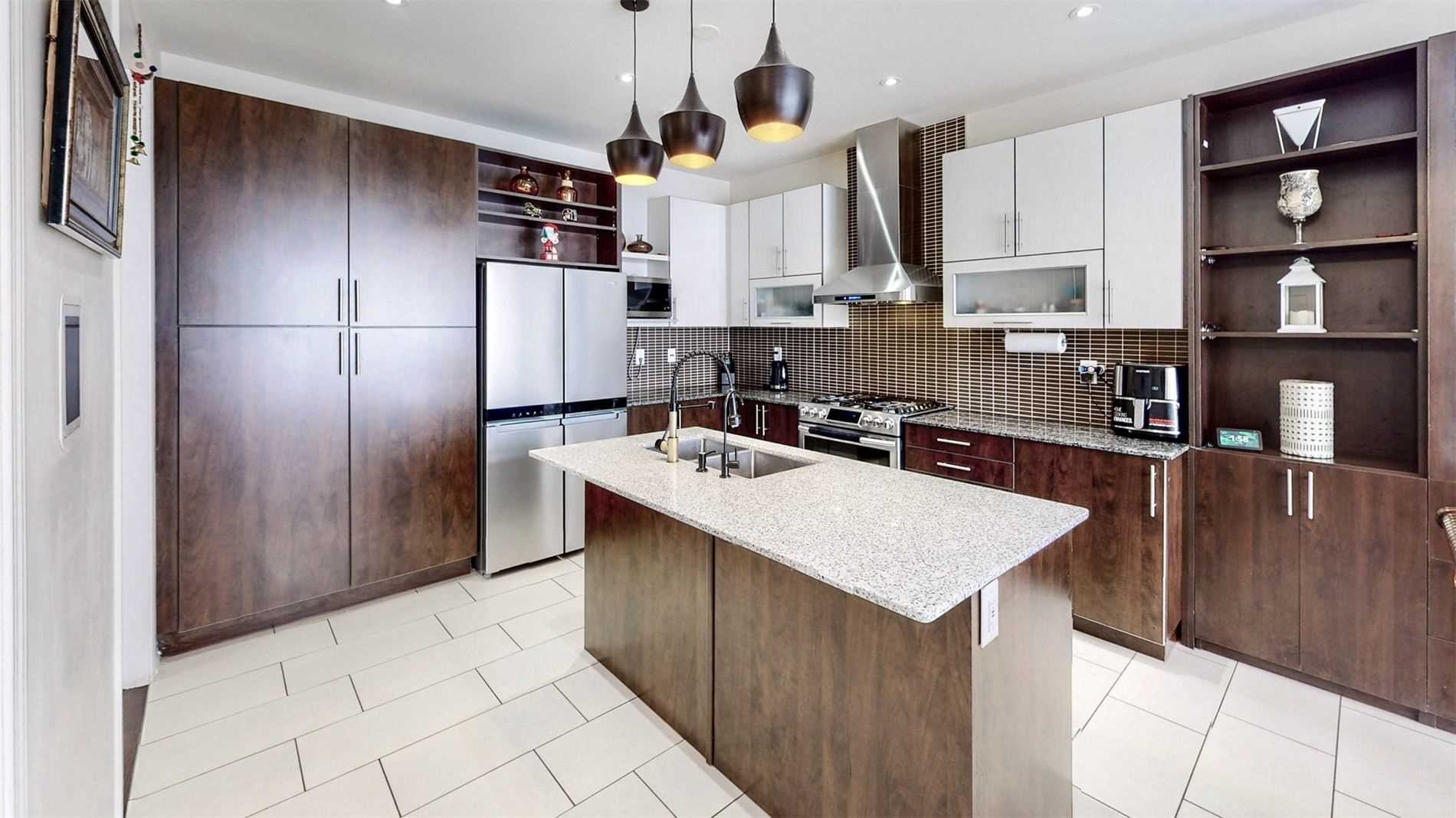 52 Abercrombie Crescent