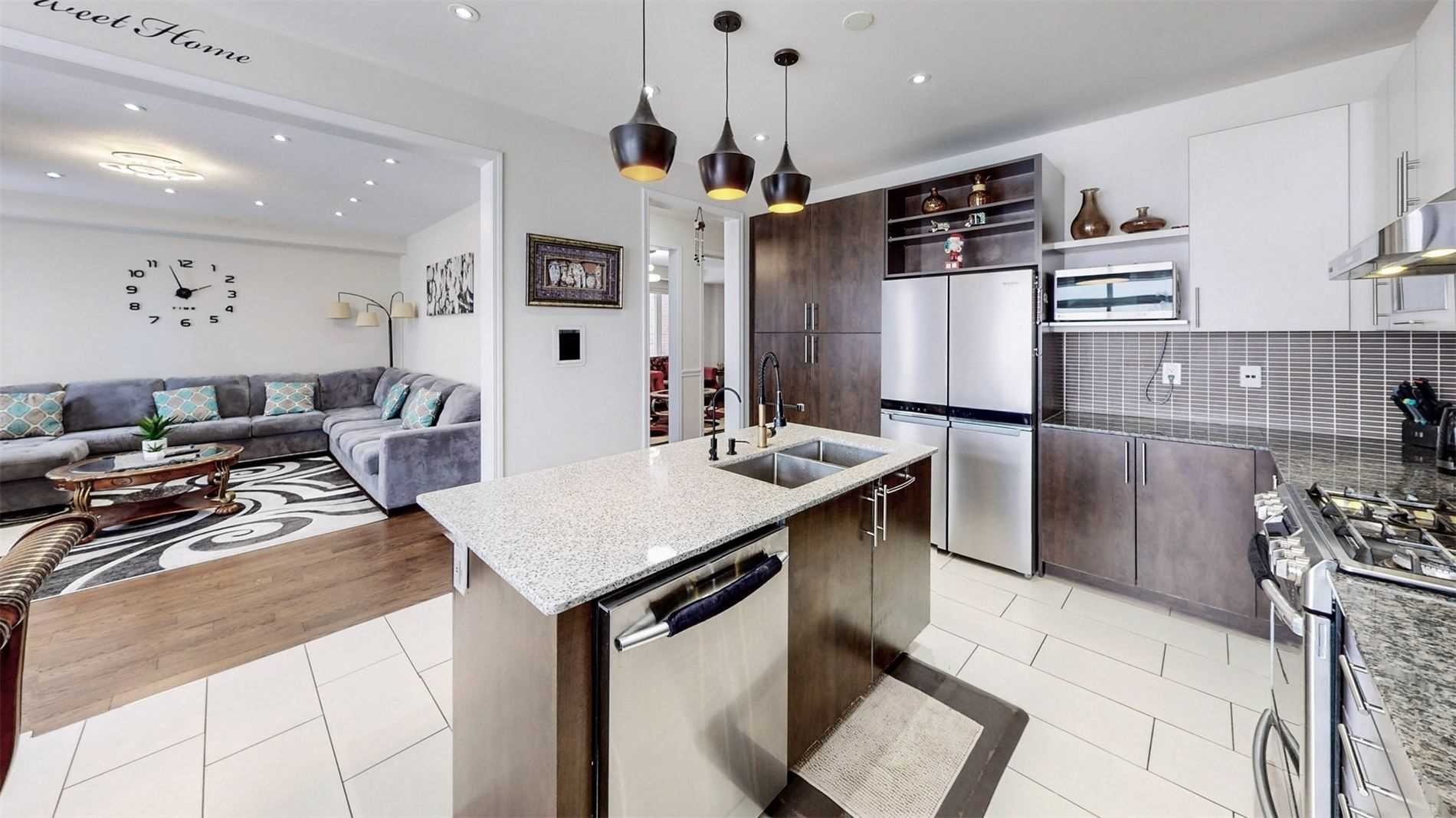 52 Abercrombie Crescent
