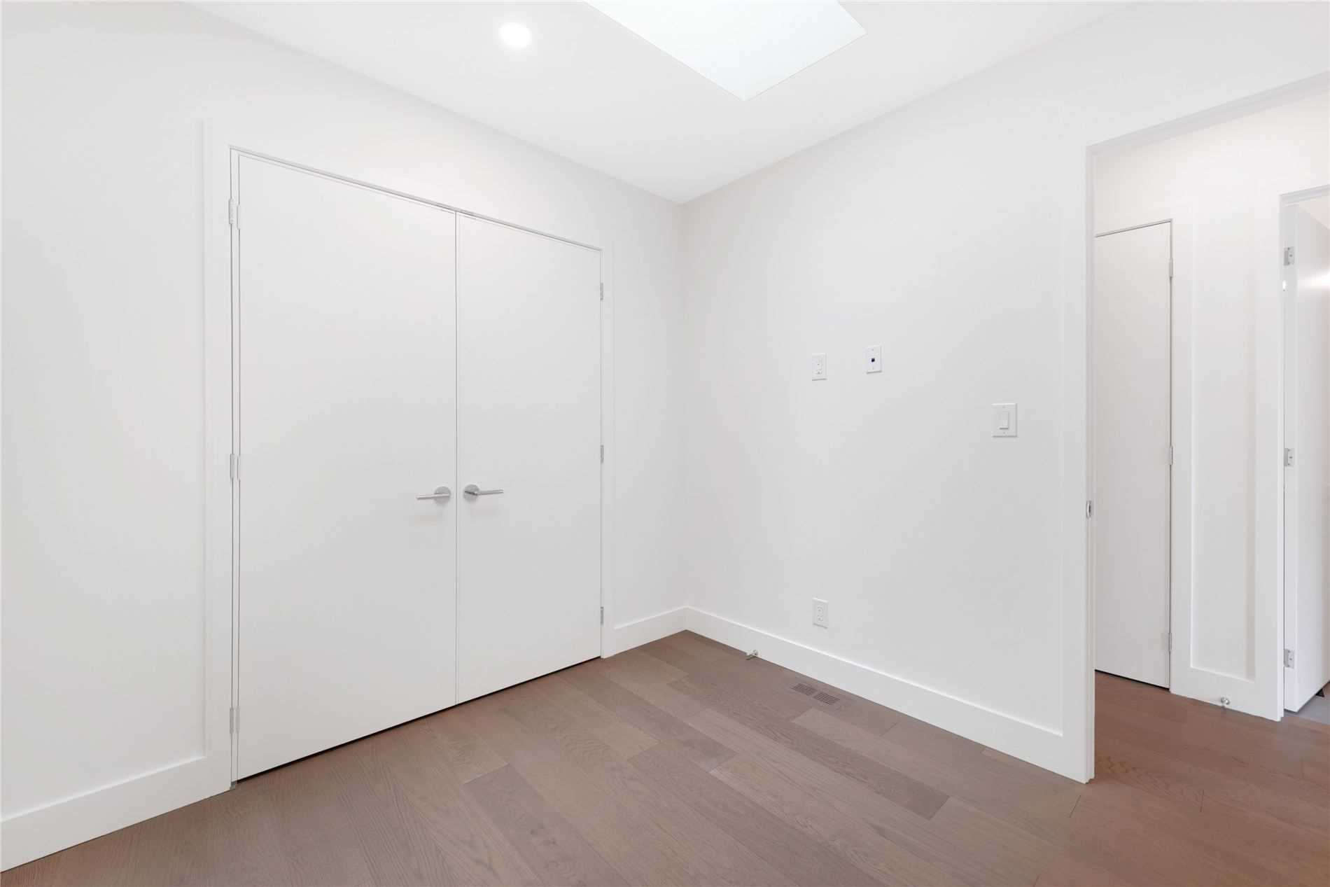 Listing W5936909 - Large Photo # 21