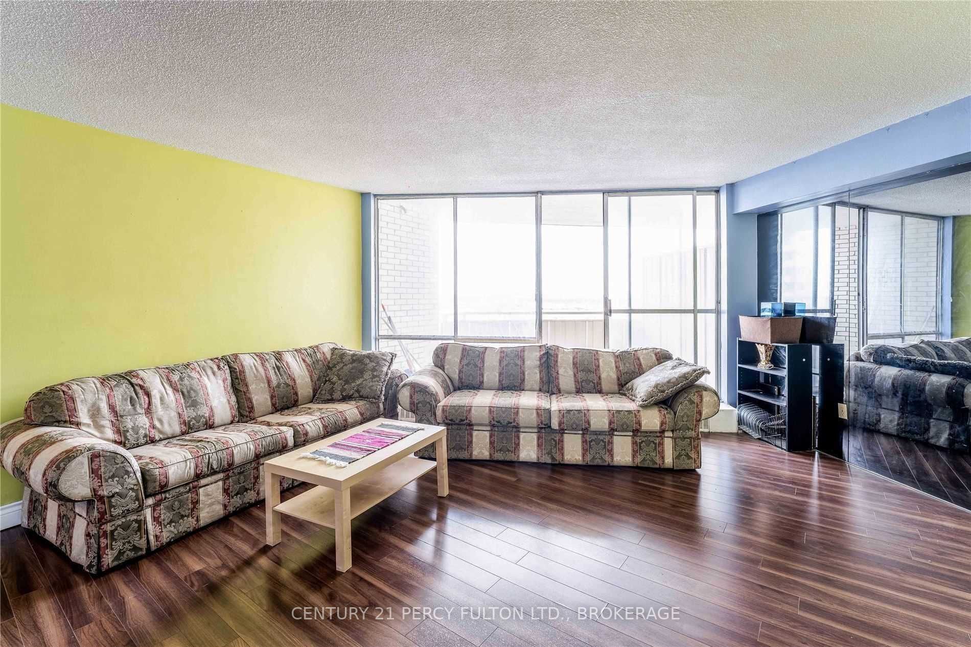 Listing W5936973 - Large Photo # 11