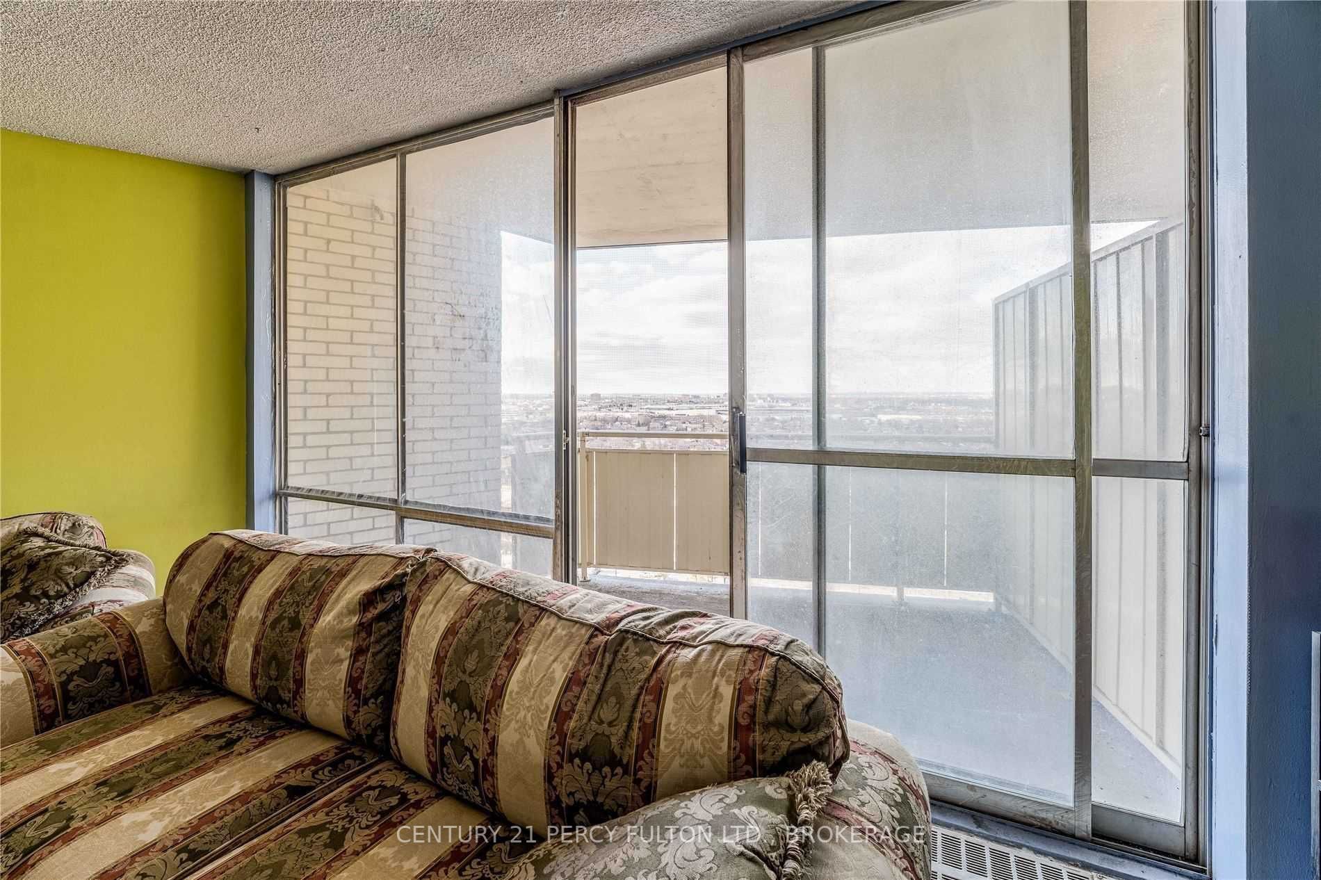 Listing W5936973 - Large Photo # 14