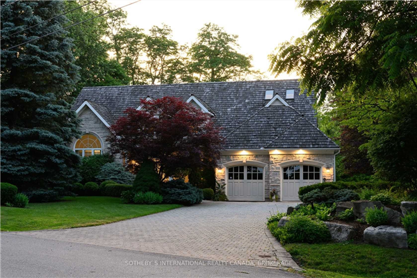 235 Lakewood Dr, Oakville