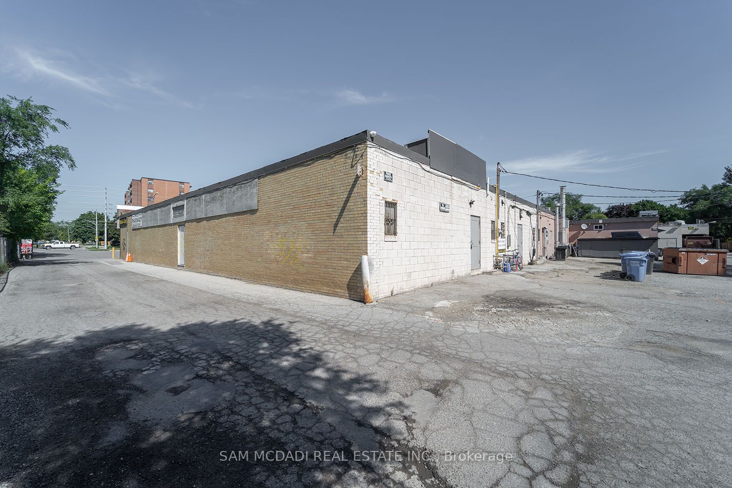 Listing W5937472 - Large Photo # 2