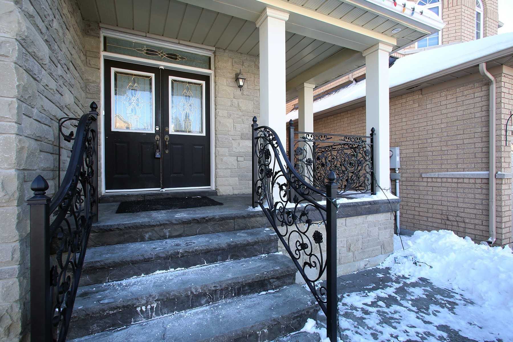 18 Covebank Cres