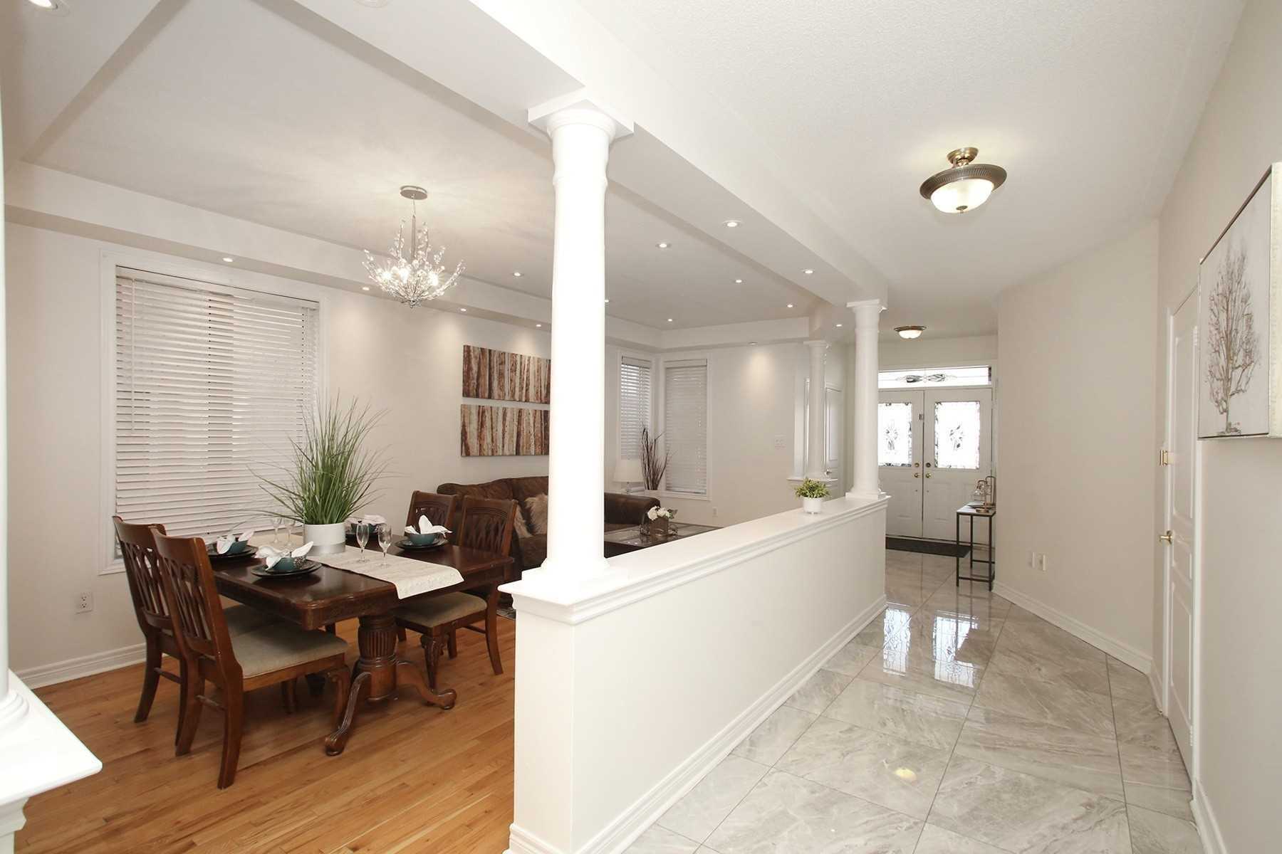 18 Covebank Cres