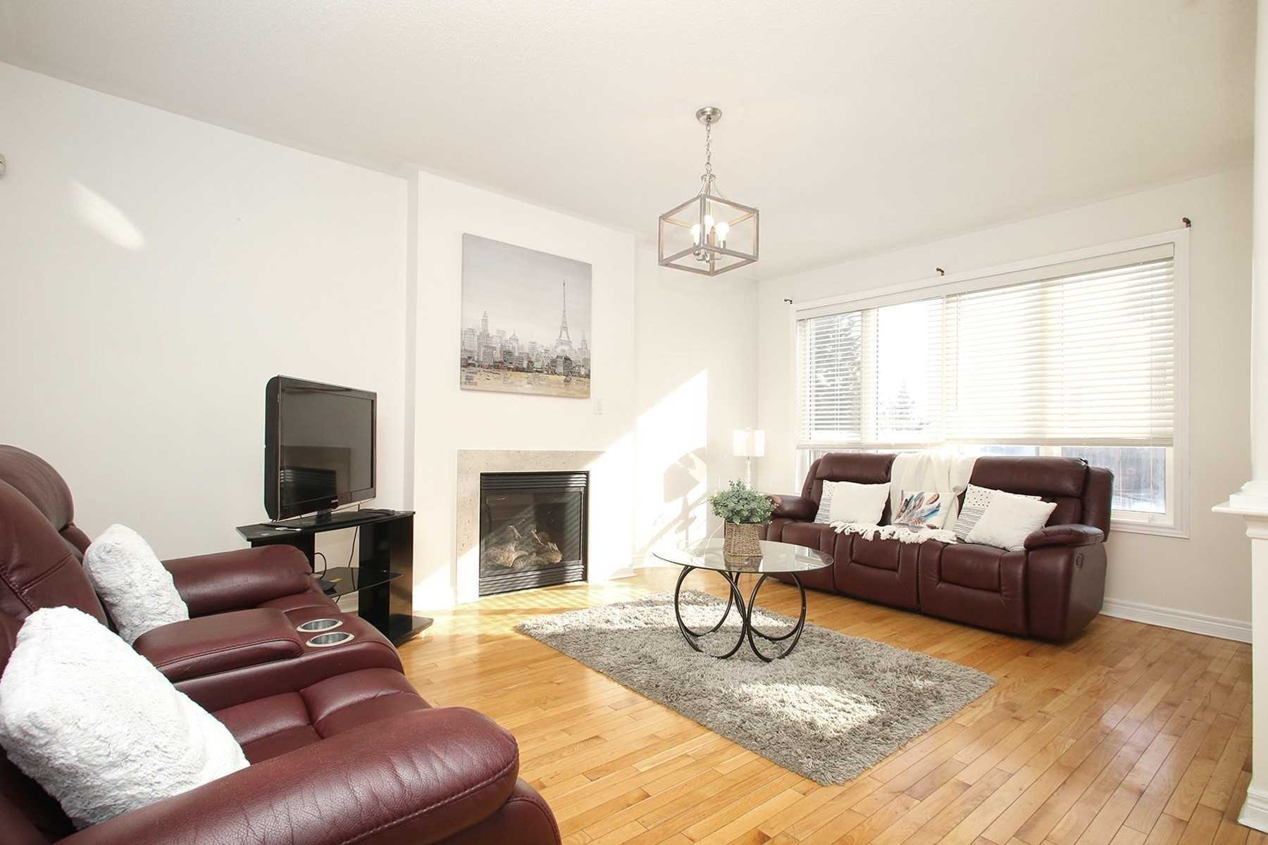 18 Covebank Cres