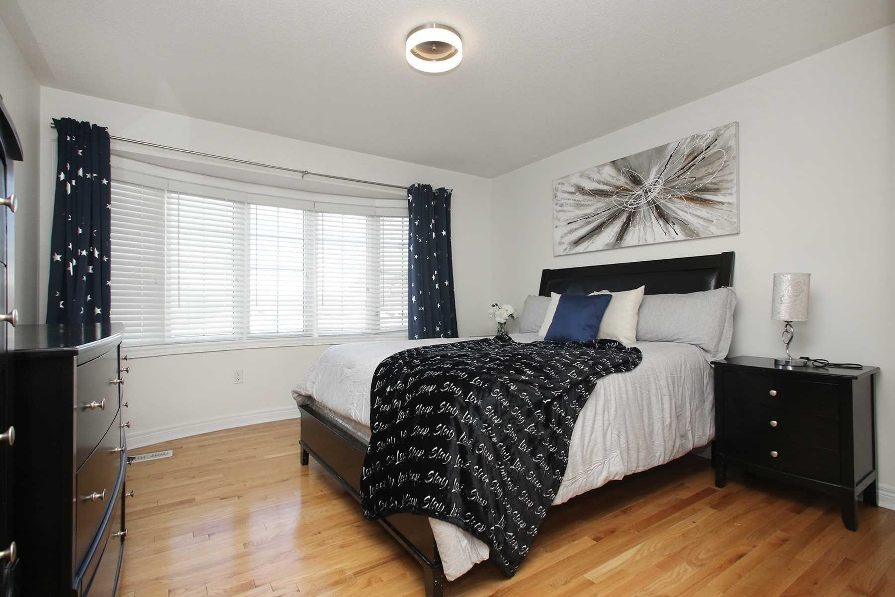 18 Covebank Cres