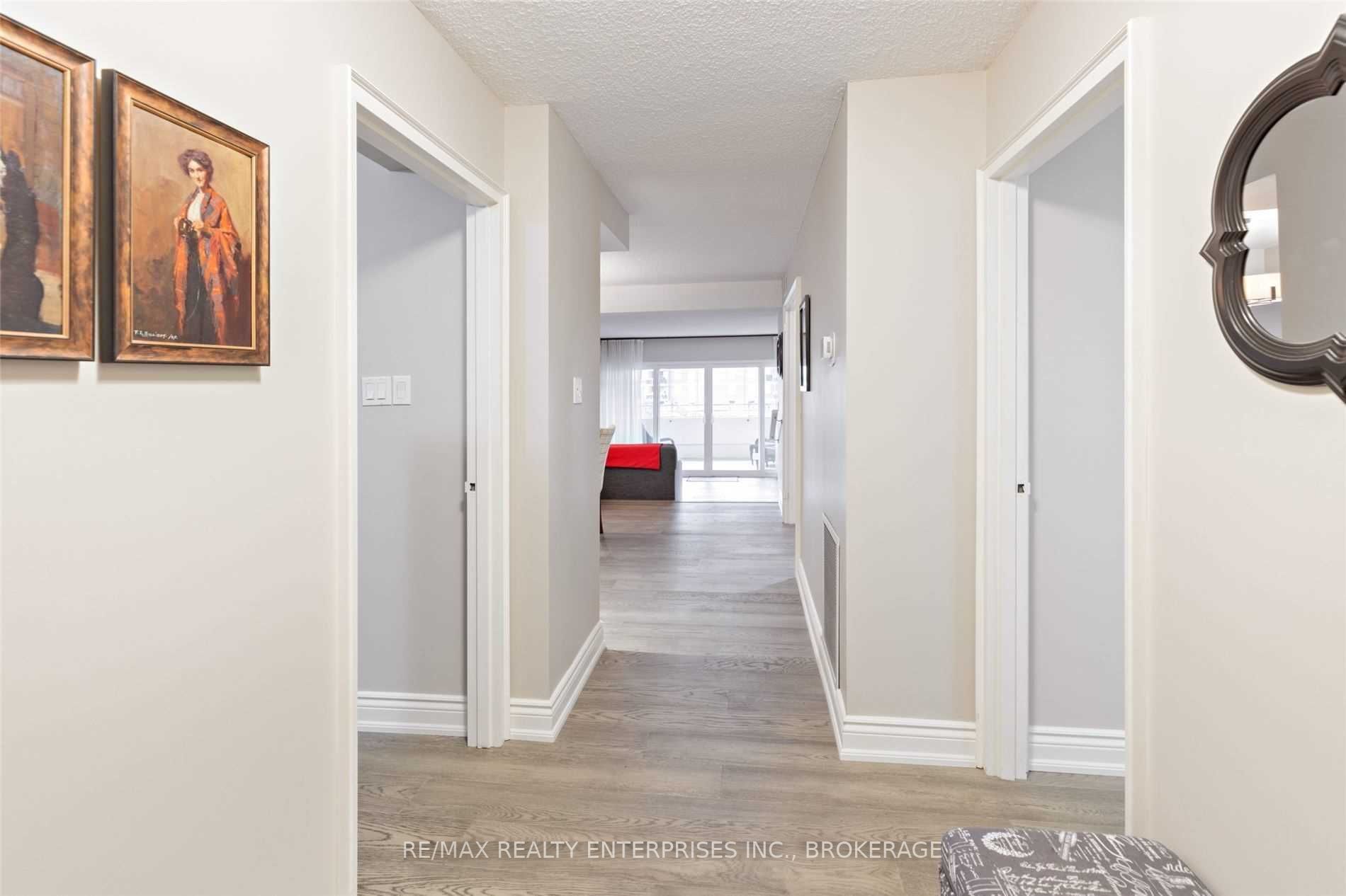 Listing W5937489 - Large Photo # 4