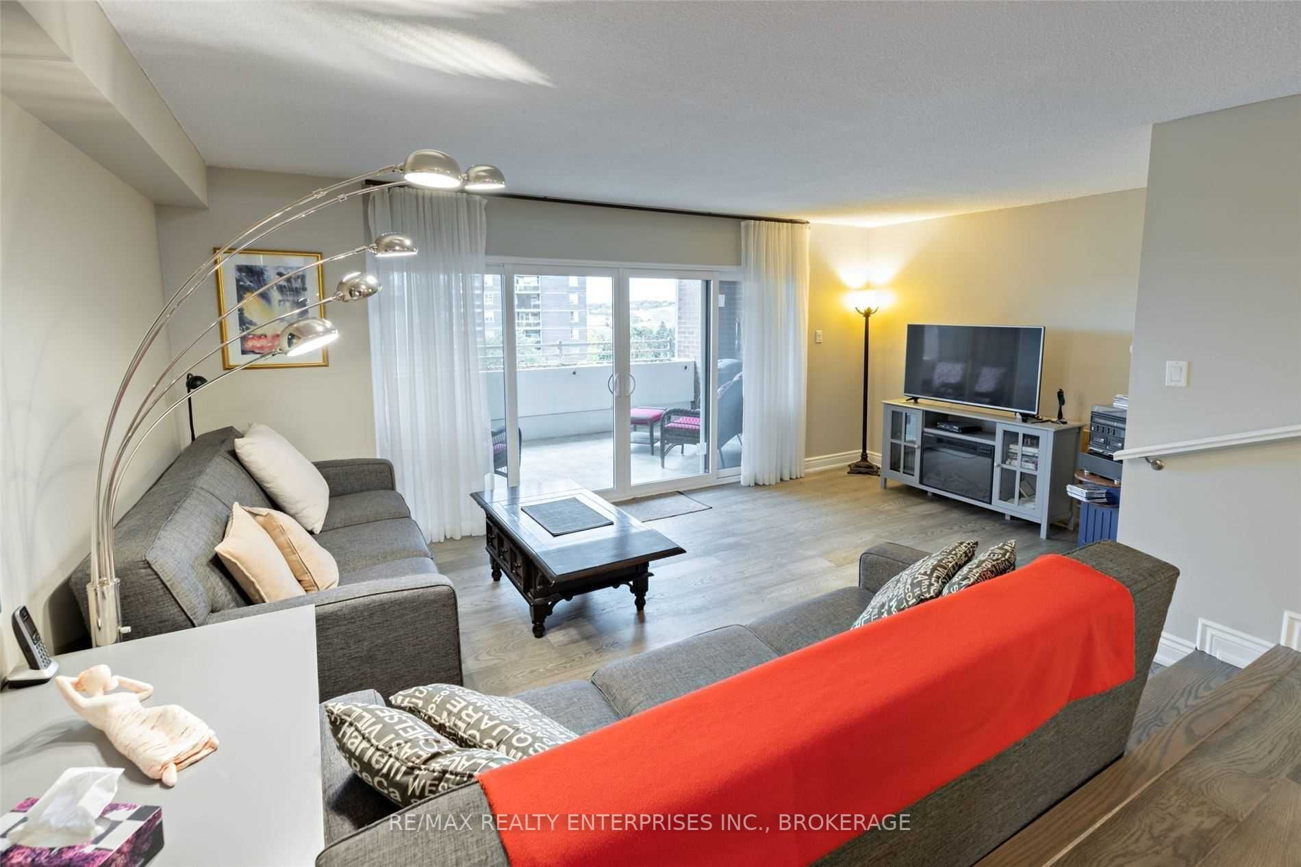 Listing W5937489 - Large Photo # 7