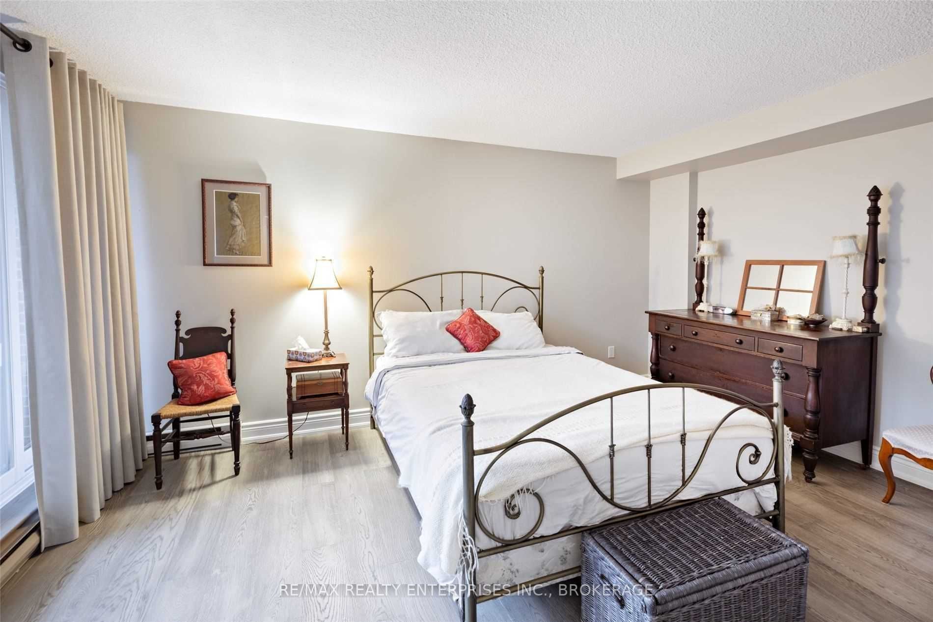 Listing W5937489 - Large Photo # 16