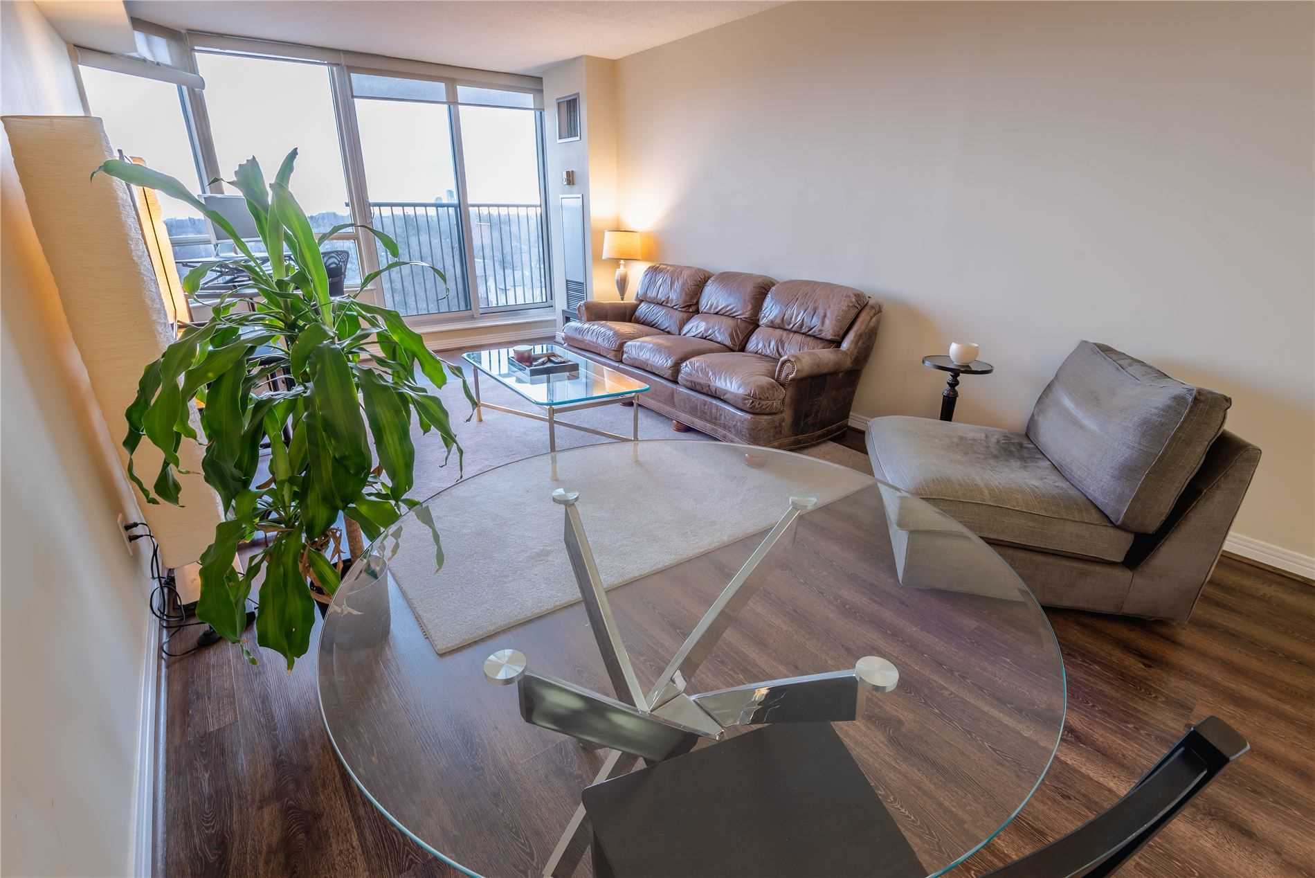 1 Aberfoyle Crescent, #807