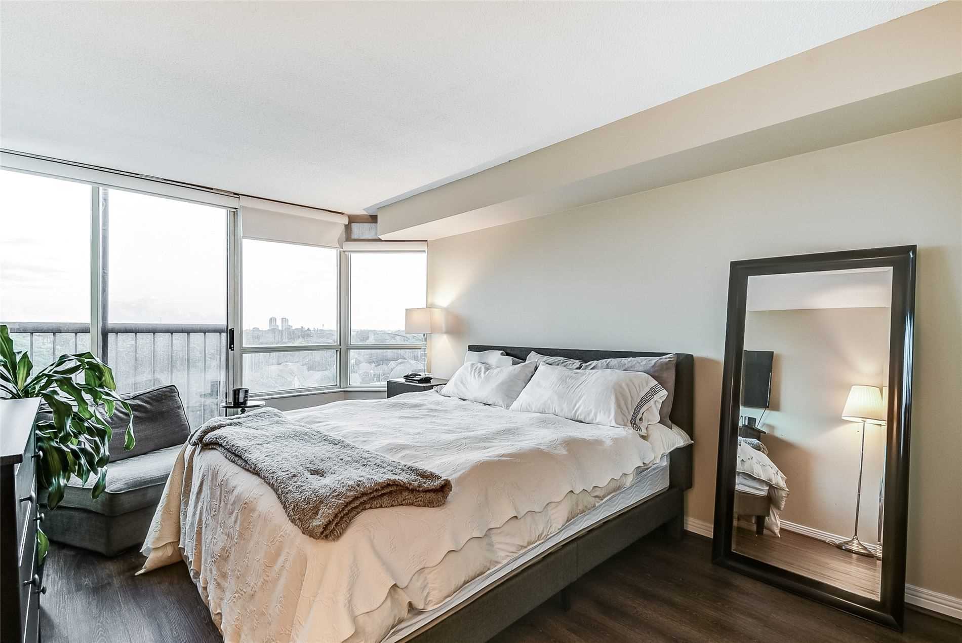 1 Aberfoyle Crescent, #807