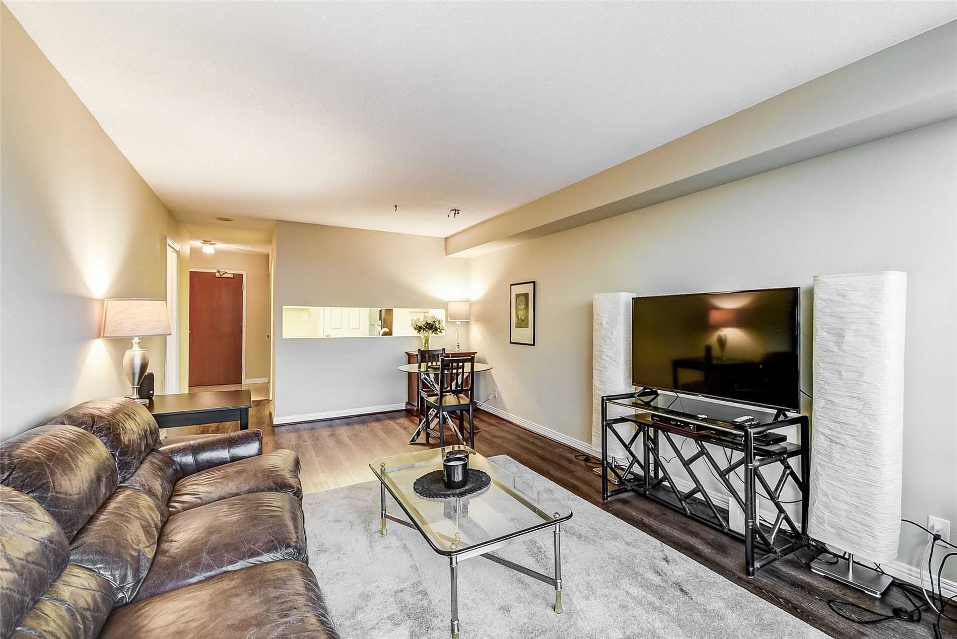 1 Aberfoyle Crescent, #807