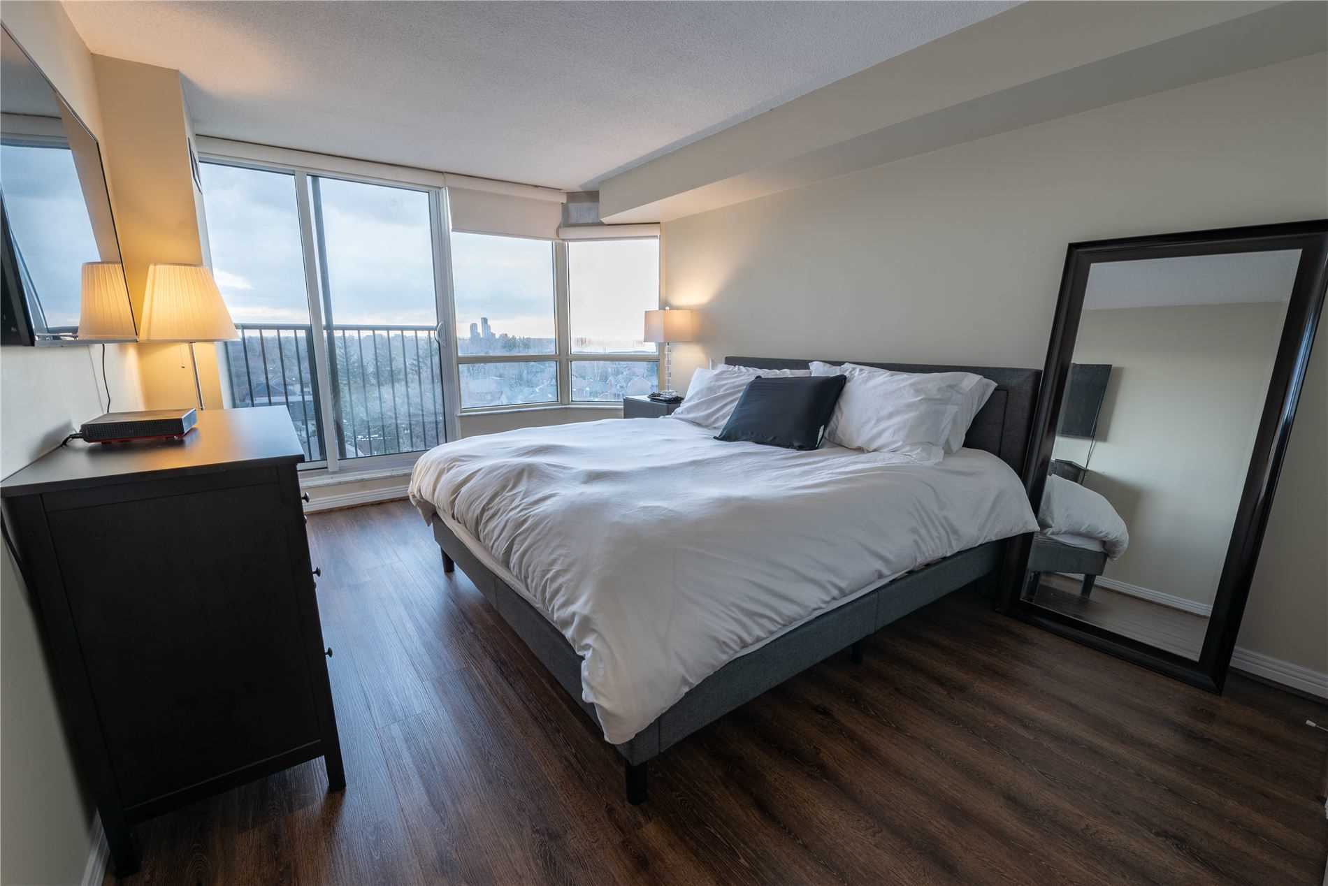 1 Aberfoyle Crescent, #807
