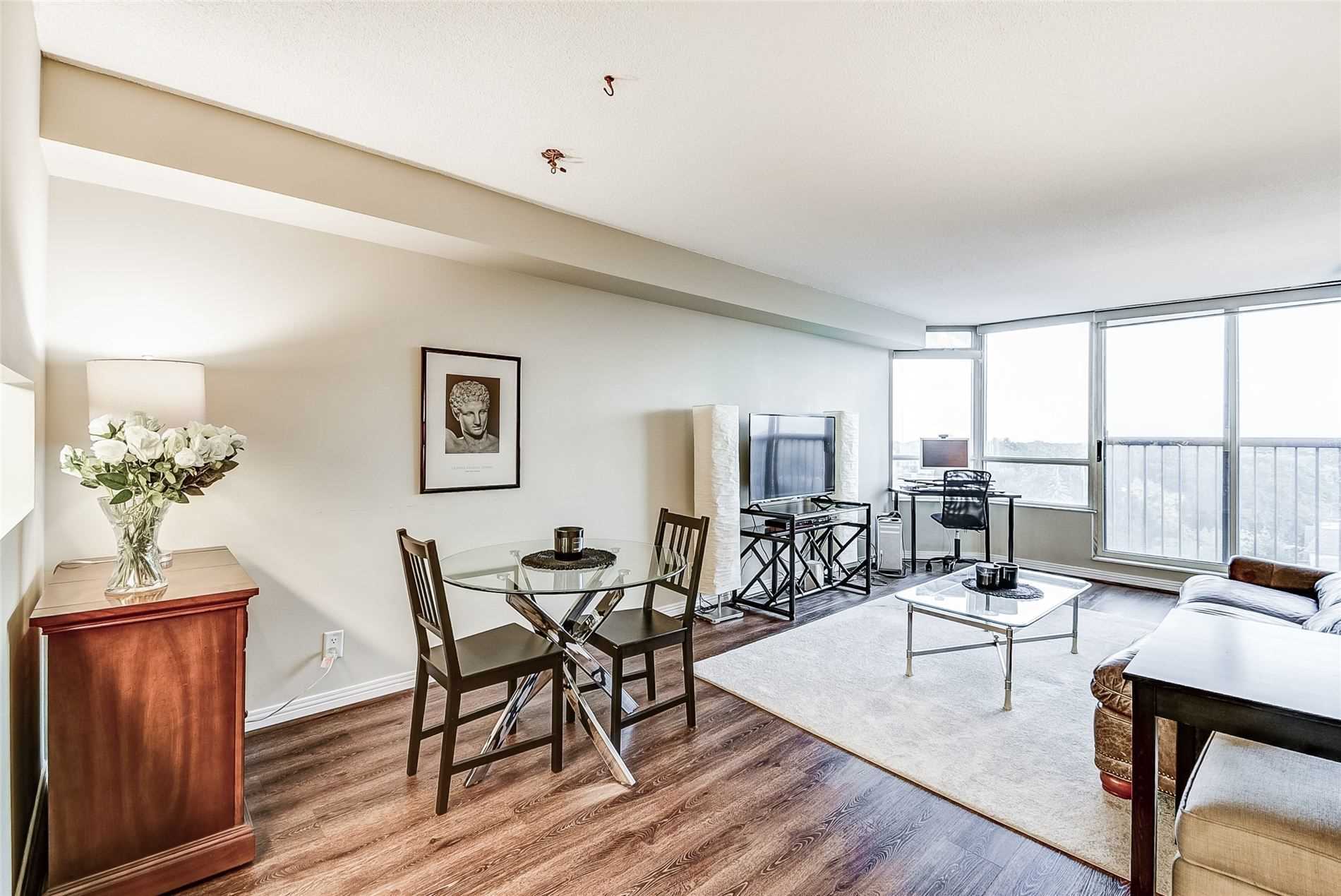 1 Aberfoyle Crescent, #807