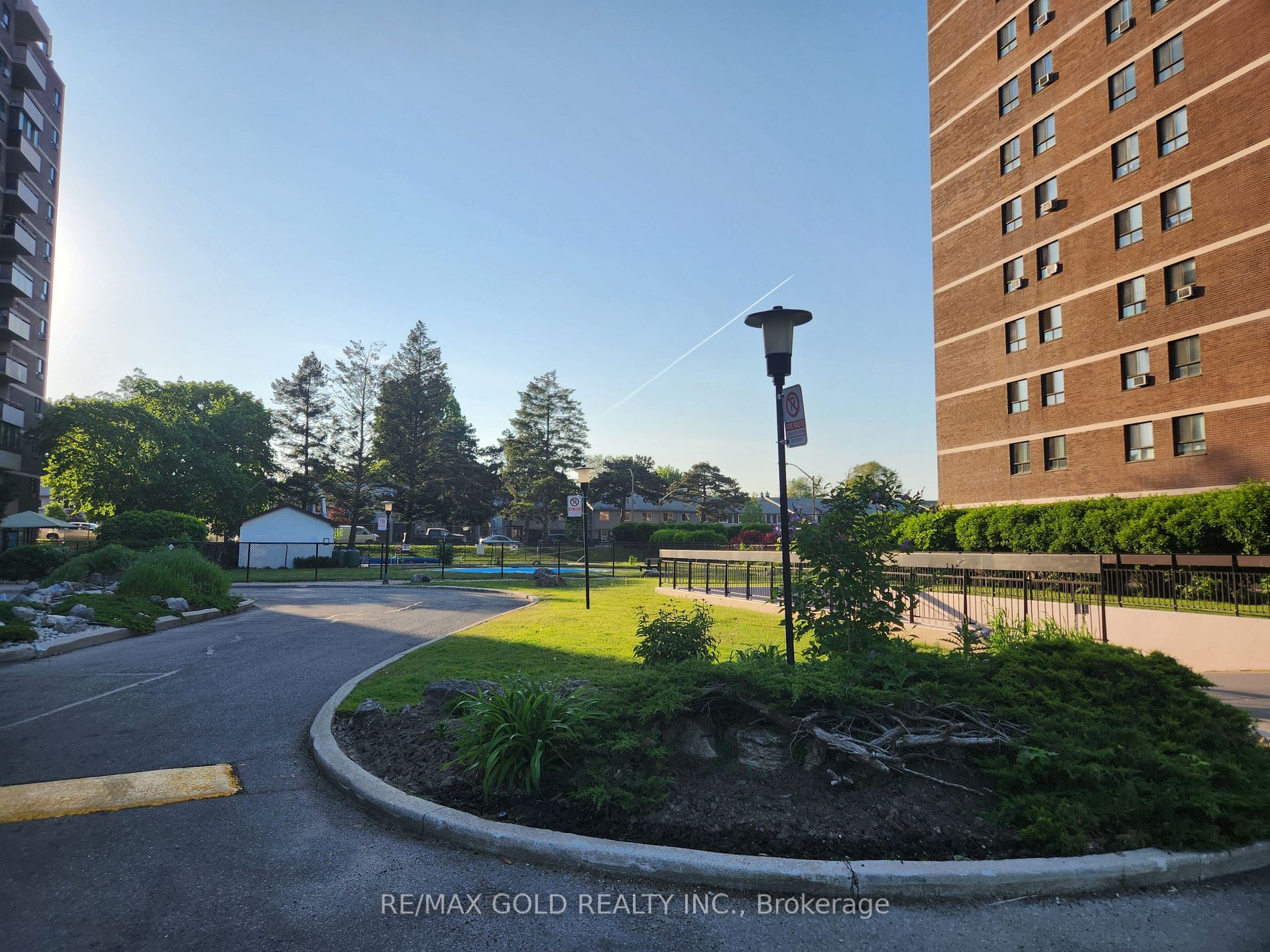 1615 Bloor St E, #210