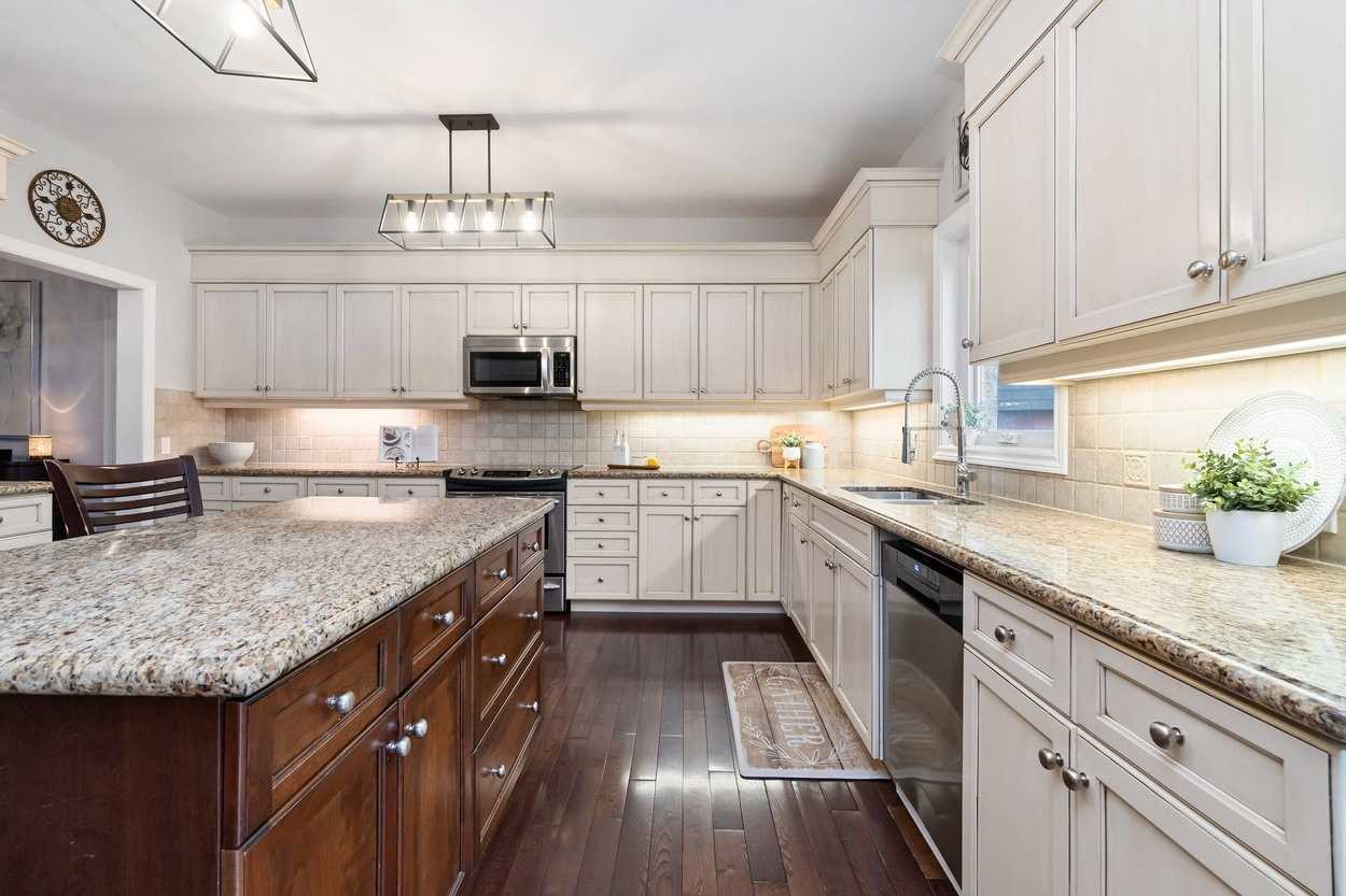 Listing W5937811 - Large Photo # 8