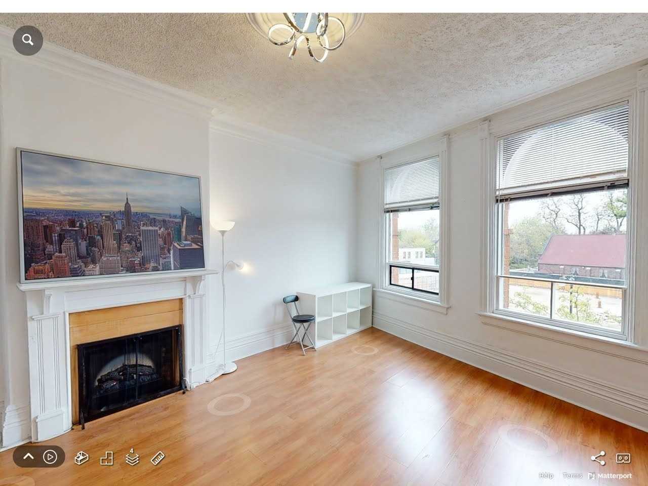 Listing W5938171 - Large Photo # 1