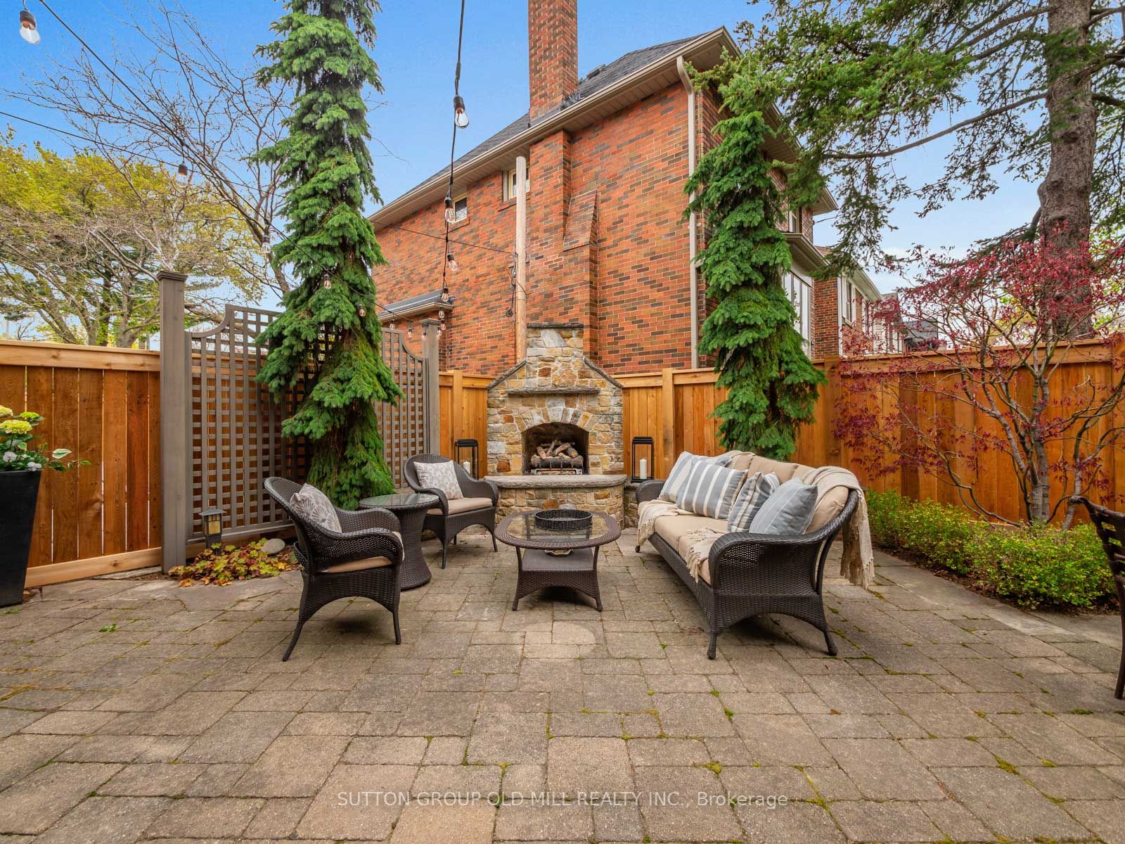 231 Grenview Blvd S