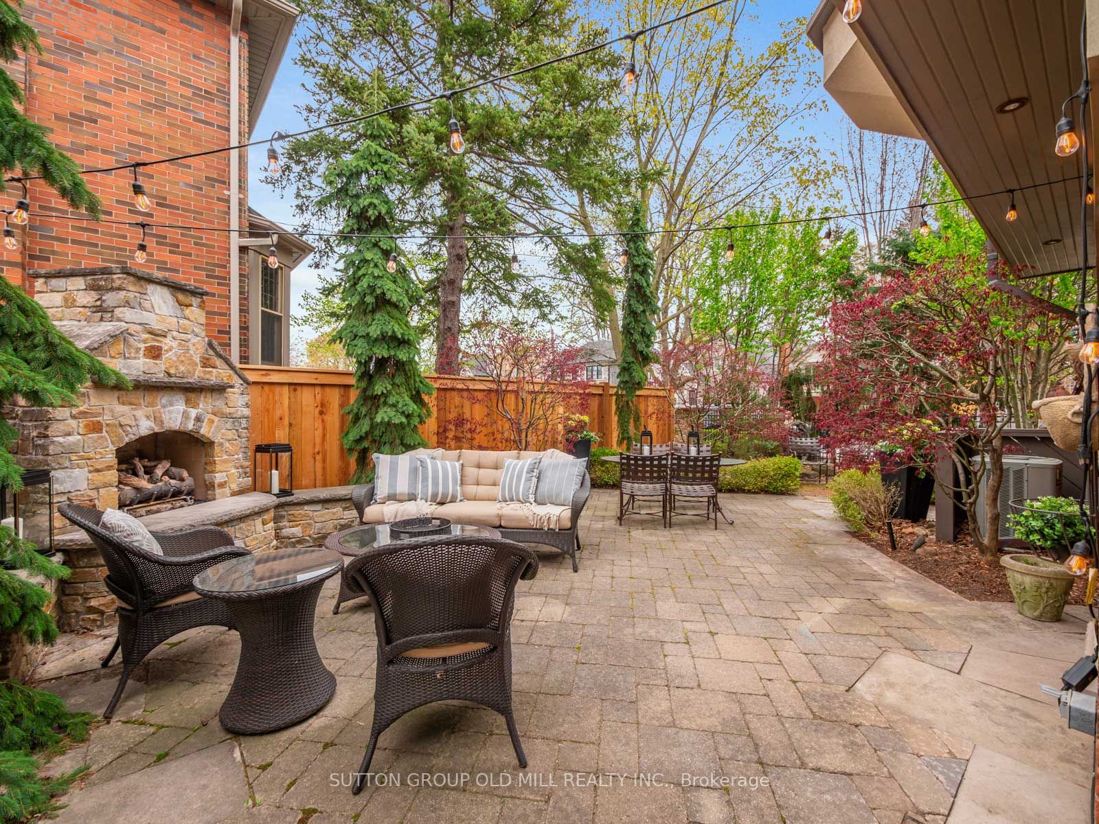 231 Grenview Blvd S