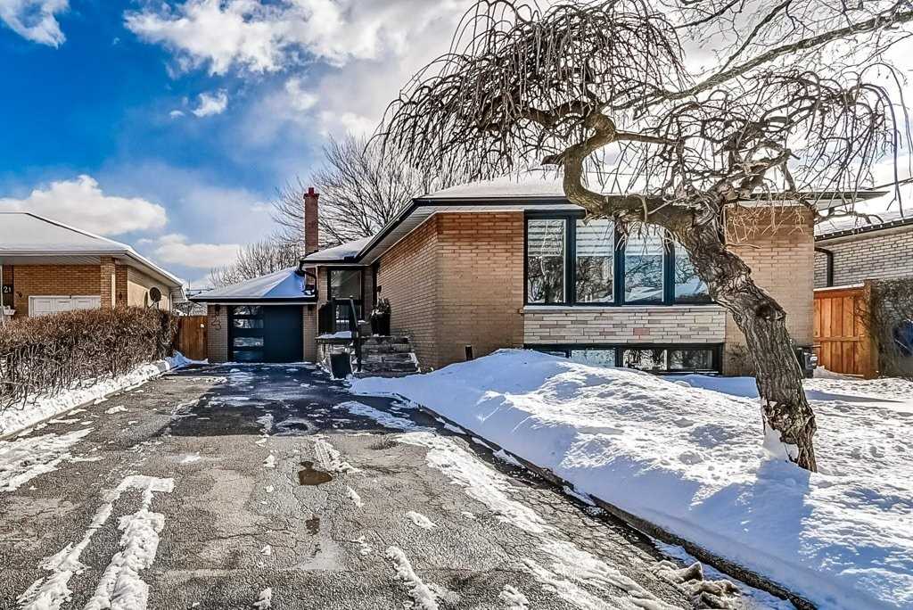 Listing W5938565 - Large Photo # 1