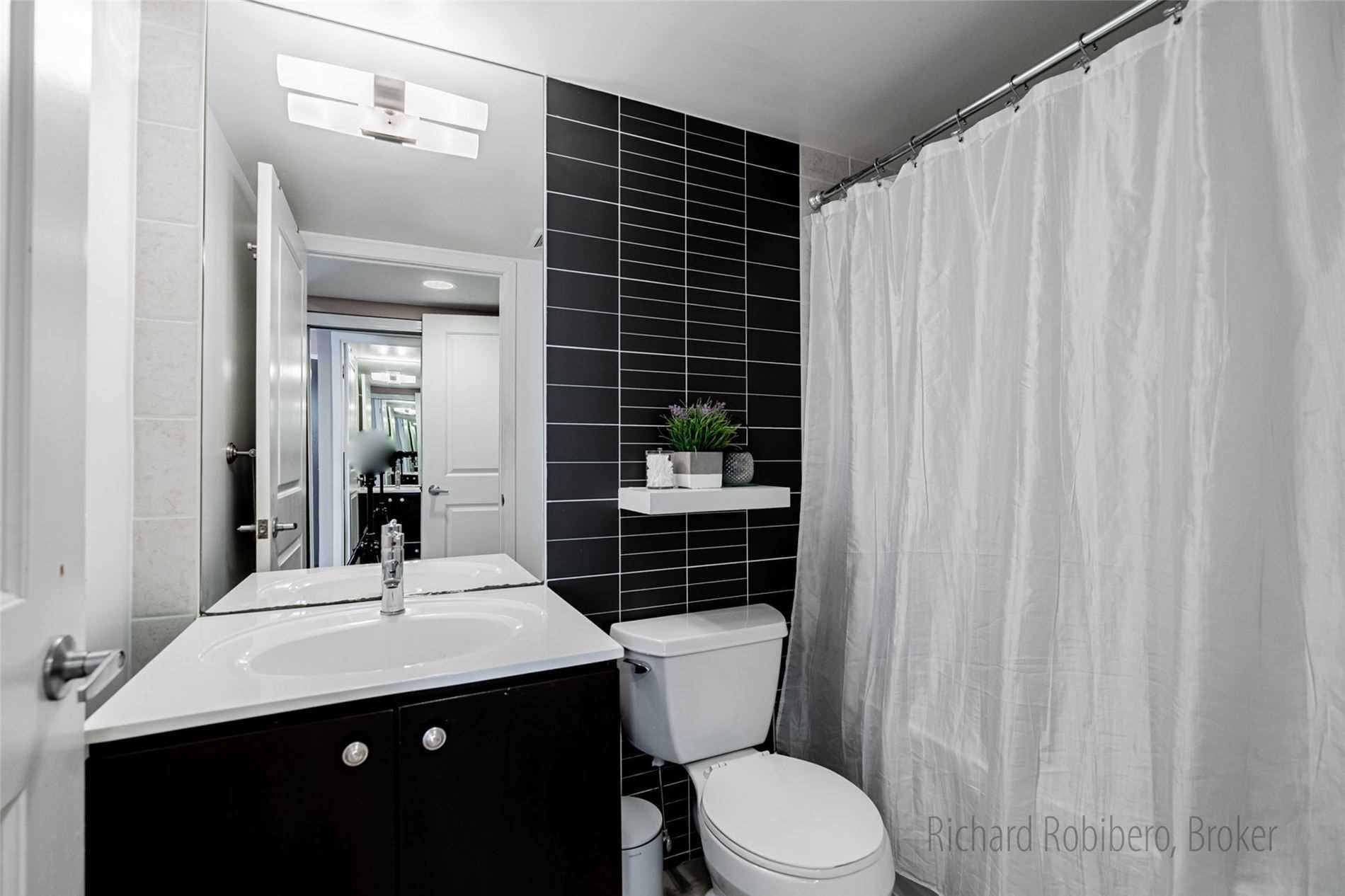 Listing W5938633 - Large Photo # 15