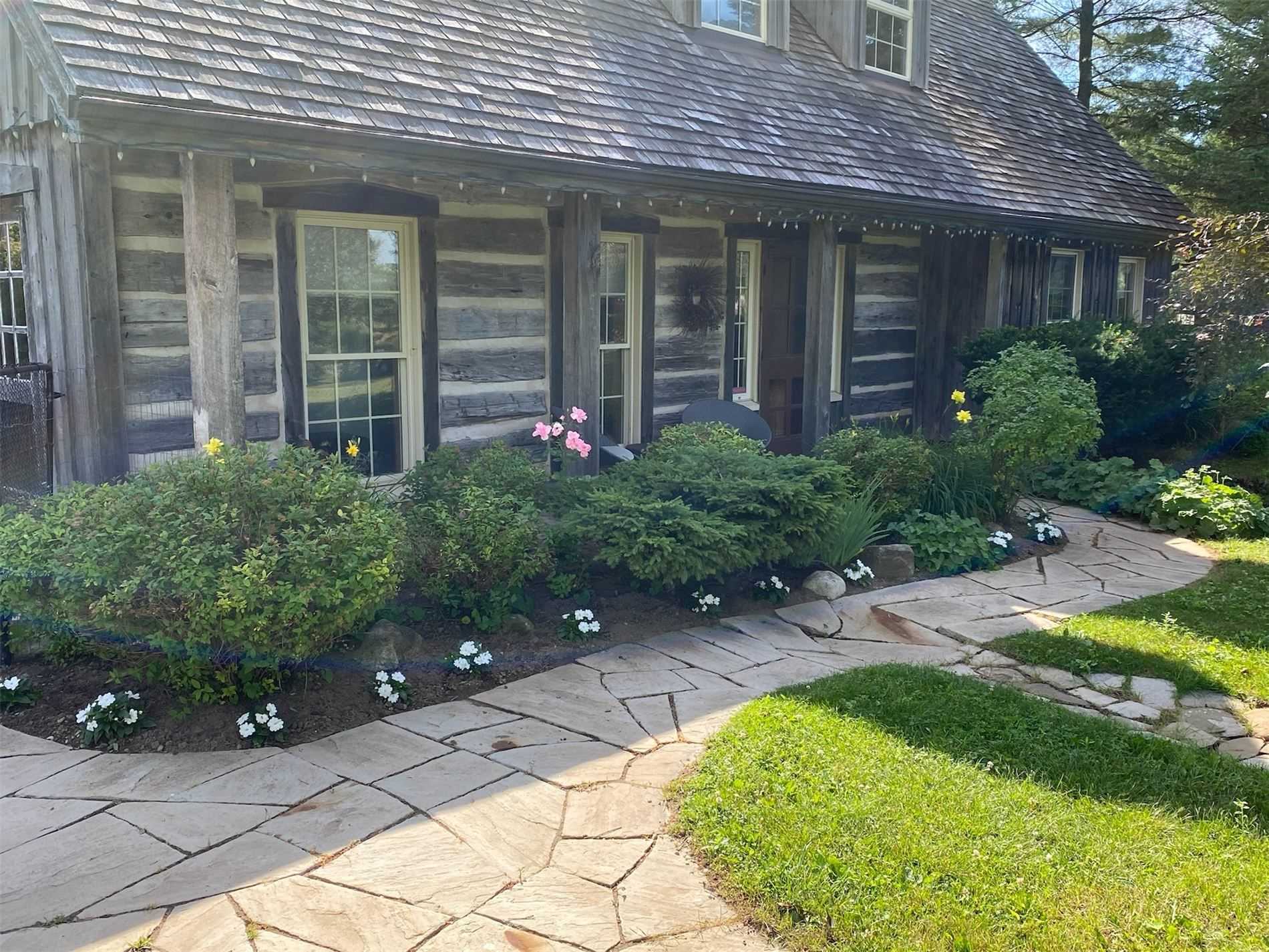 Listing W5938649 - Large Photo # 1