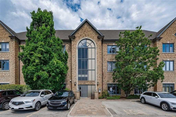 2904 South Sheridan Way, Oakville