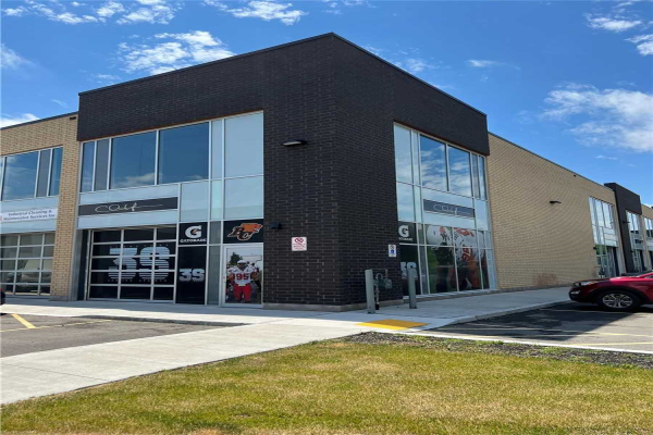 1158 King Rd, Burlington