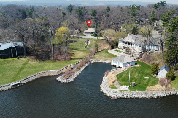 217 North Shore Blvd E, Burlington