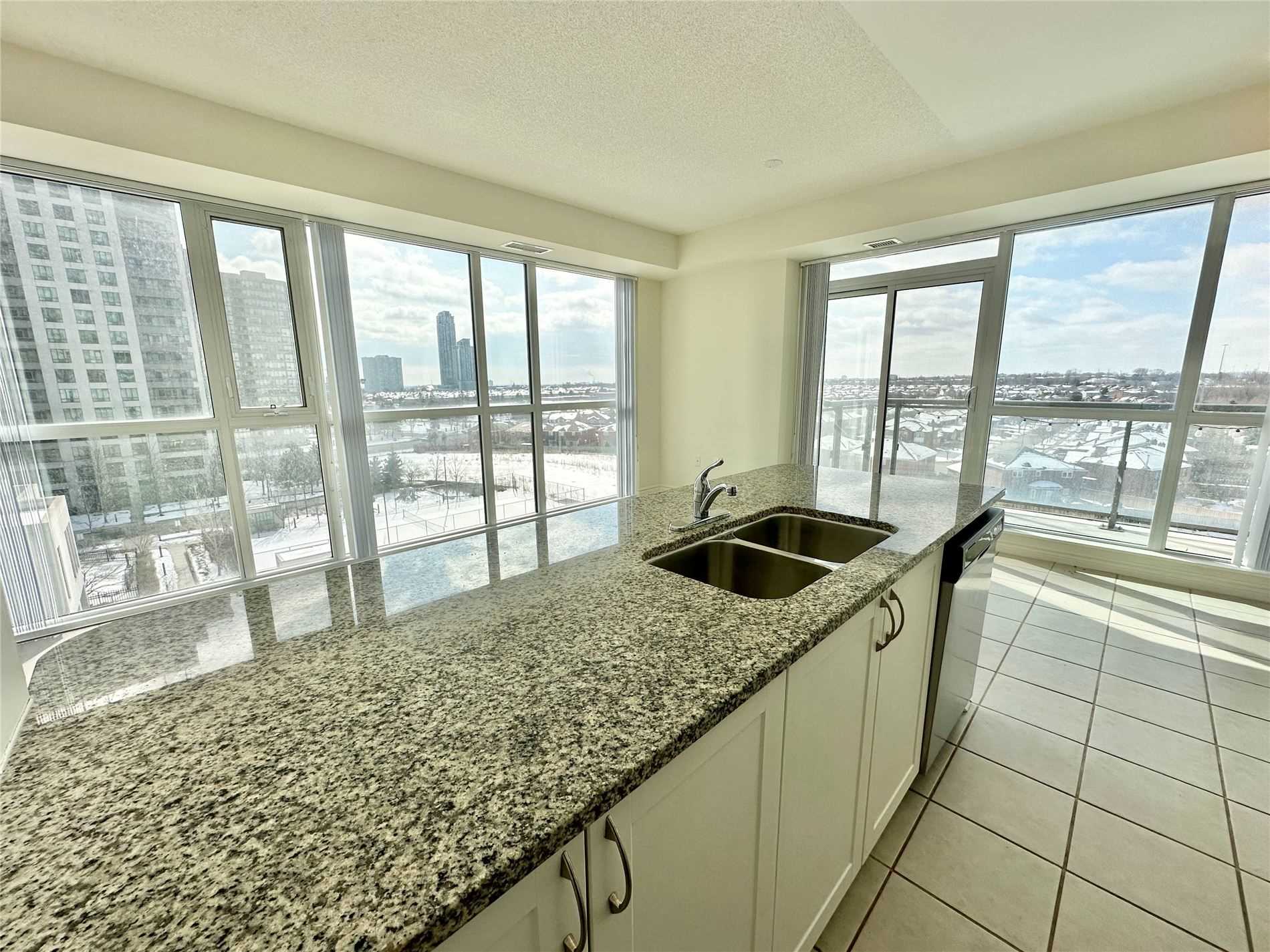 349 Rathburn Rd W, #715