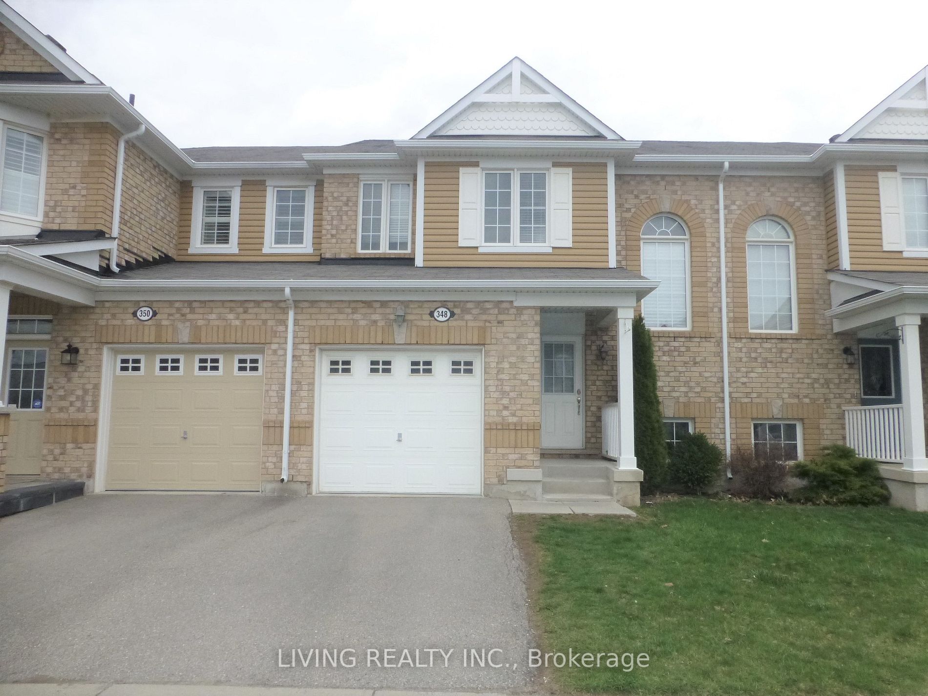348 Chuchmach Close