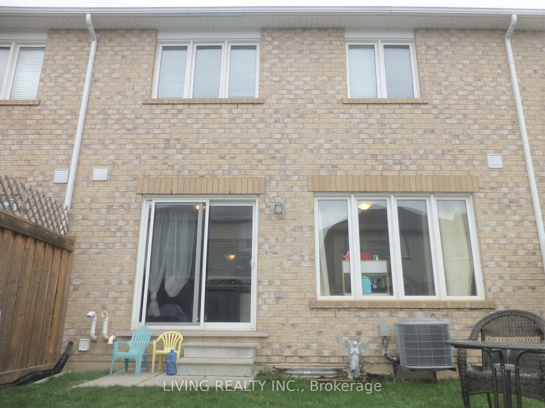 348 Chuchmach Close