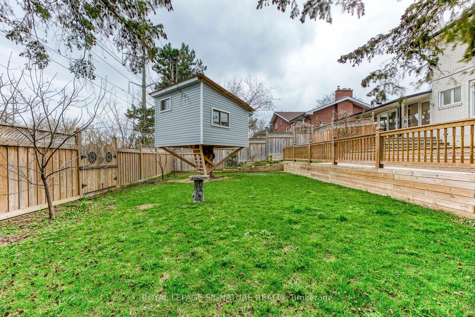 2035 Lorelei Road