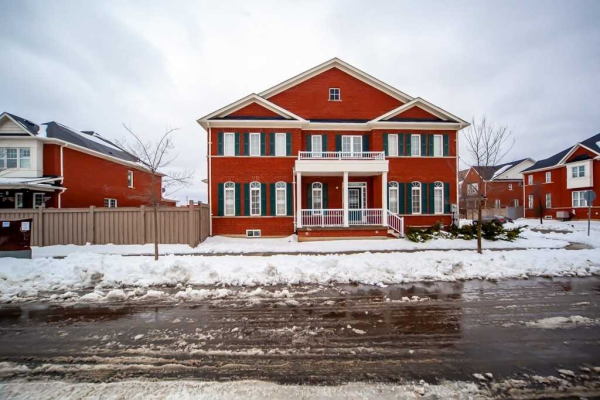 543 Vaughan Crt, Milton
