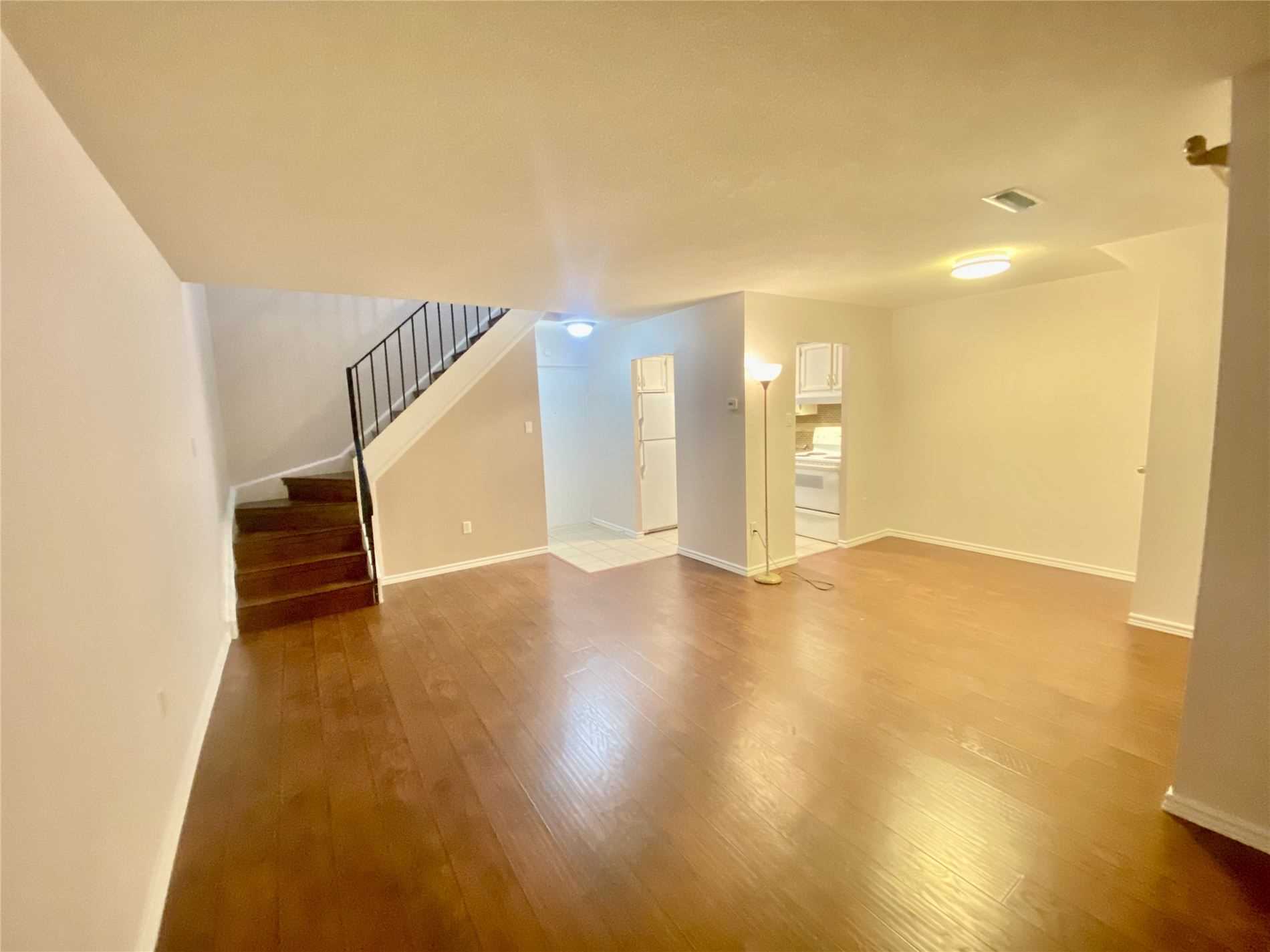Listing W5939603 - Large Photo # 6