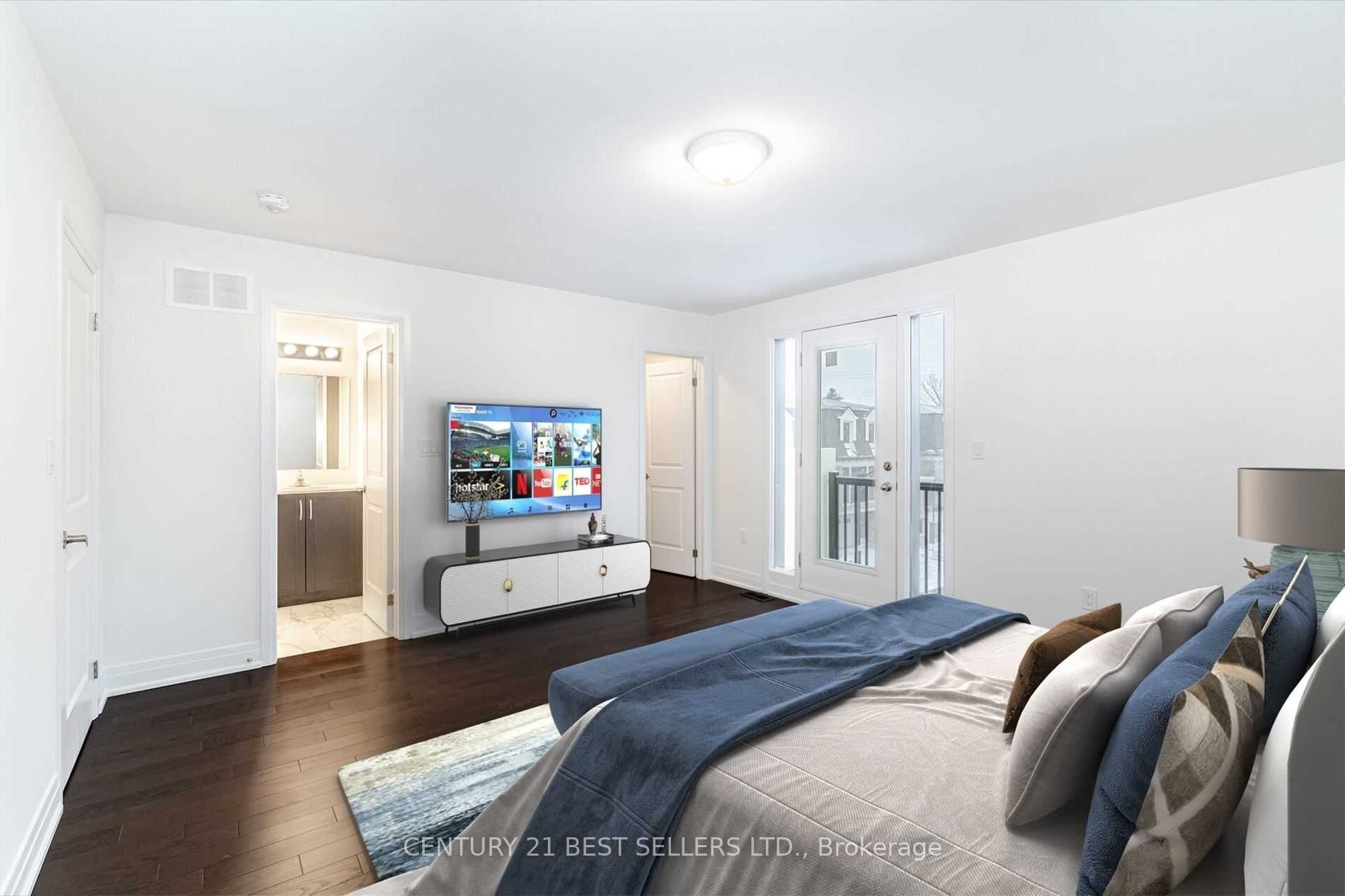 2102 Royal Gala Circ