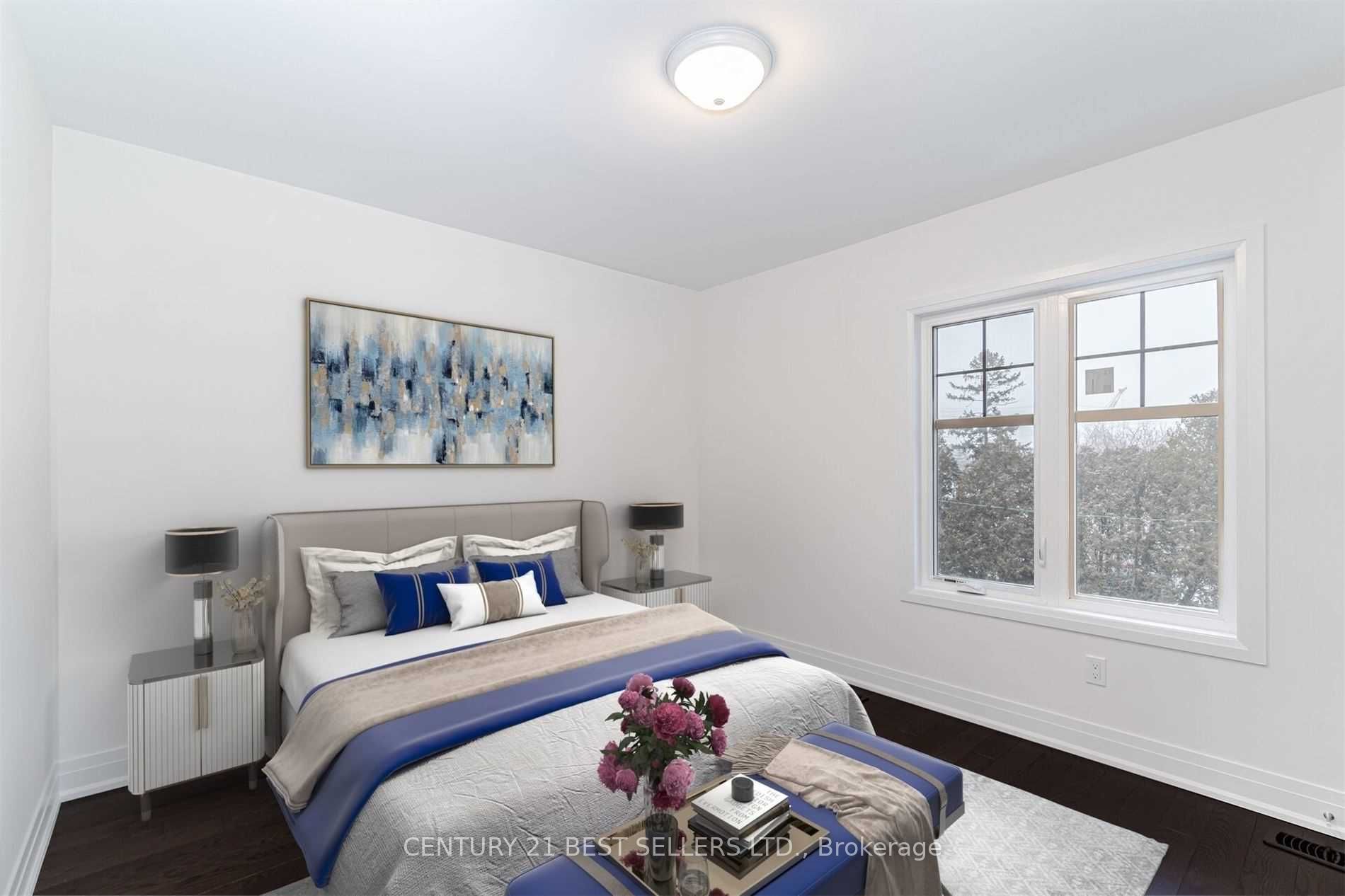 2102 Royal Gala Circ