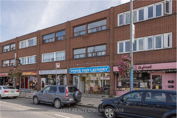 1667 St. Clair Ave W, Toronto