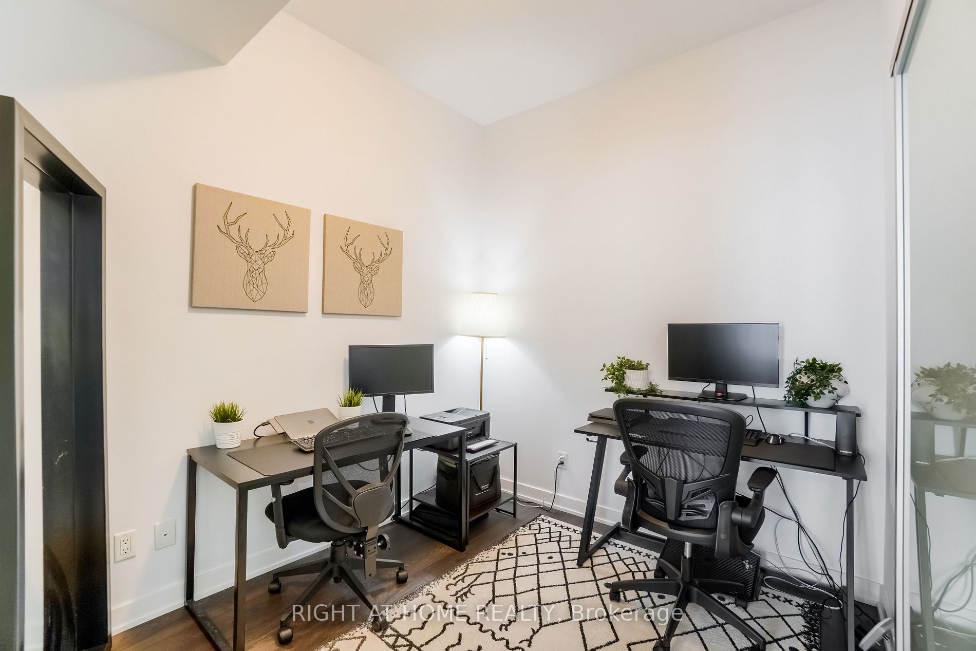 5260 Dundas St, #C221