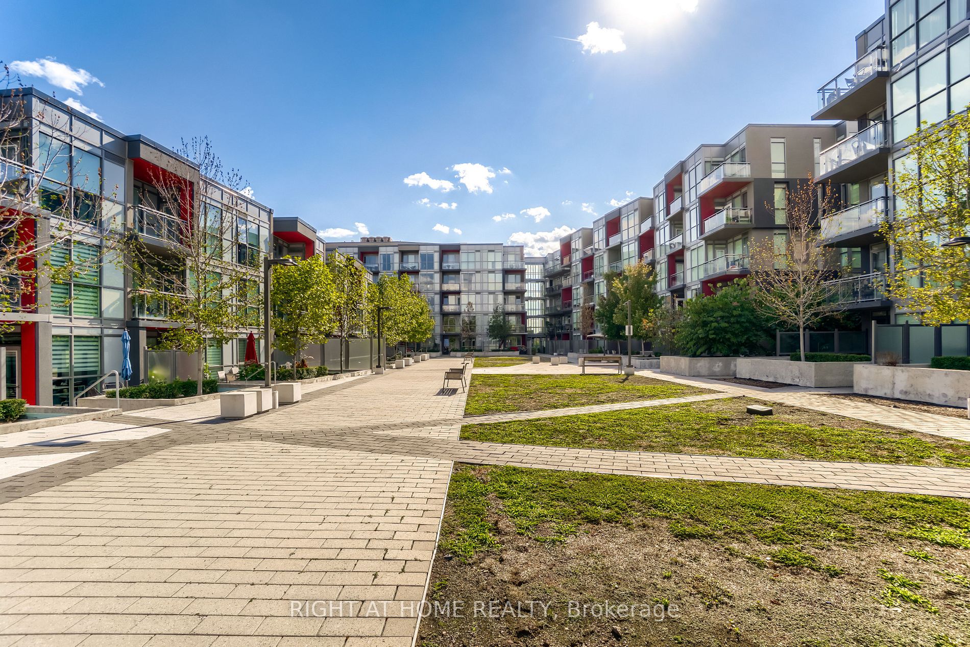 5260 Dundas St, #C221