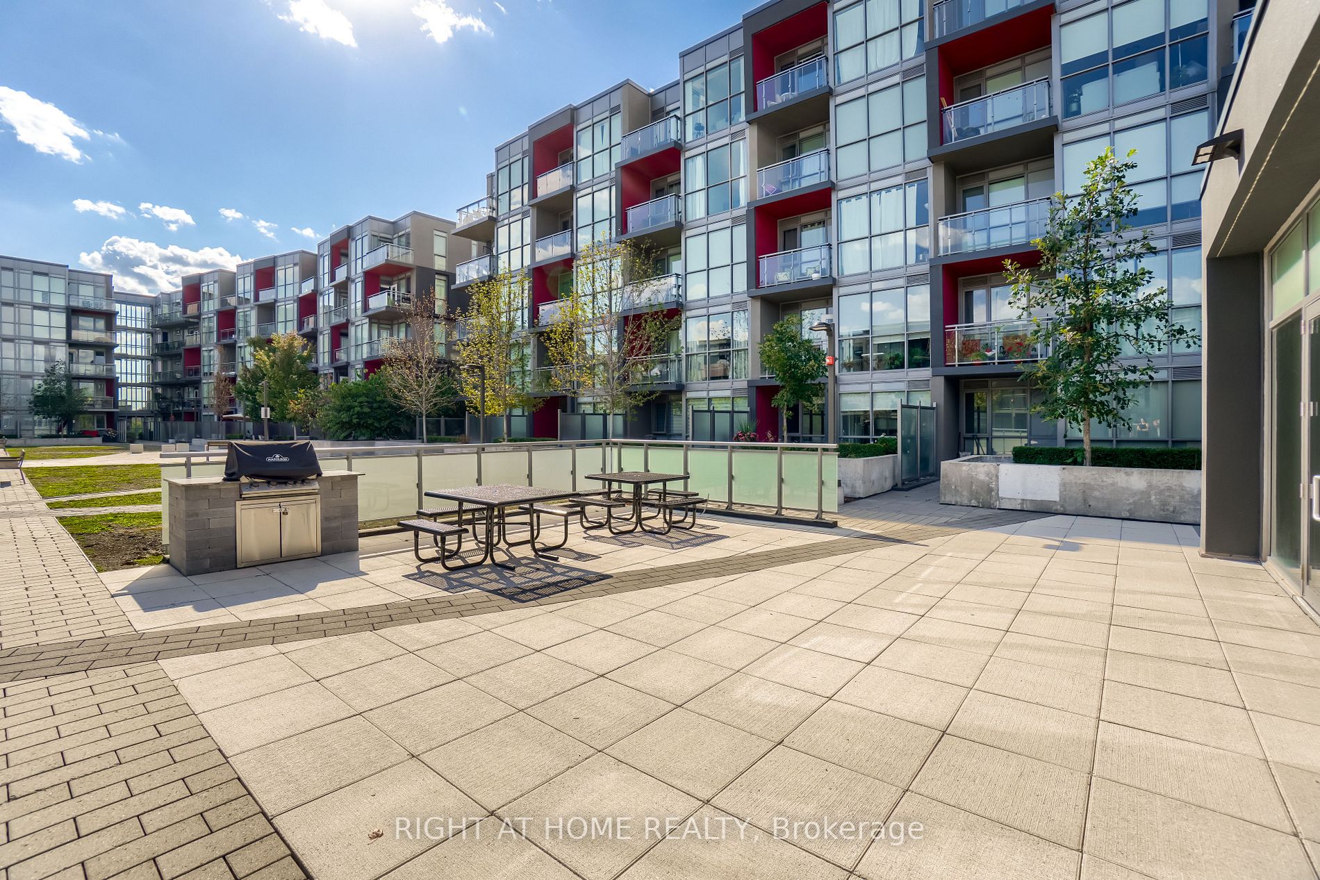5260 Dundas St, #C221