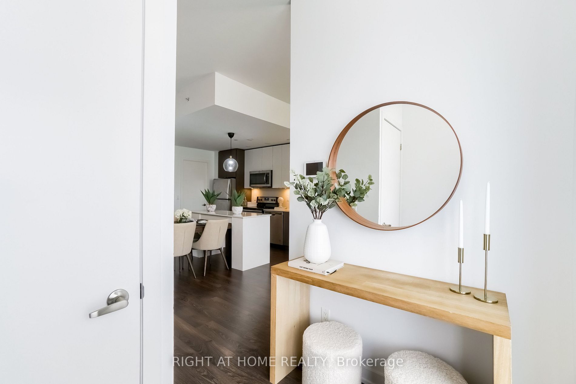 5260 Dundas St, #C221