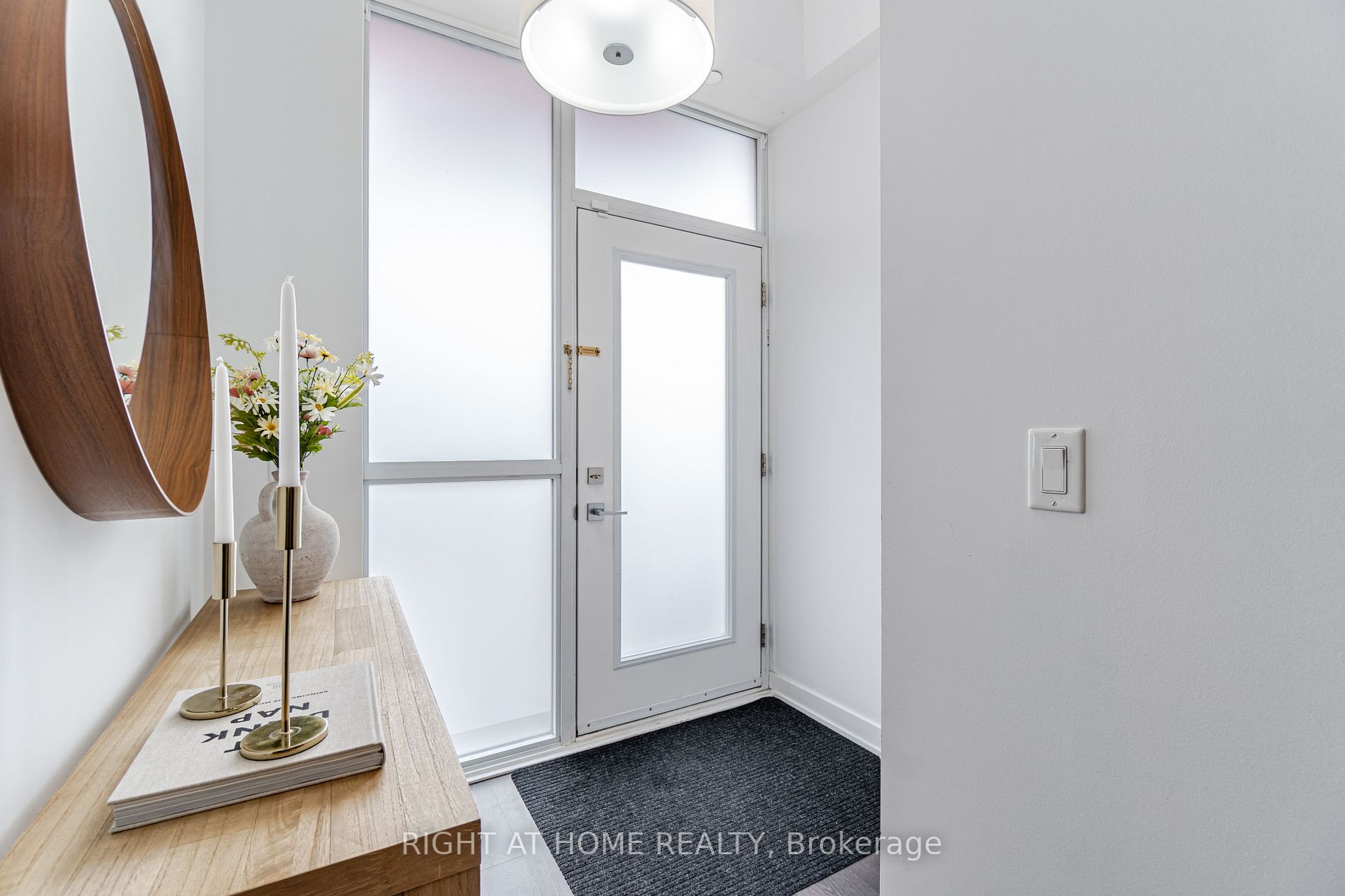 5260 Dundas St, #C221