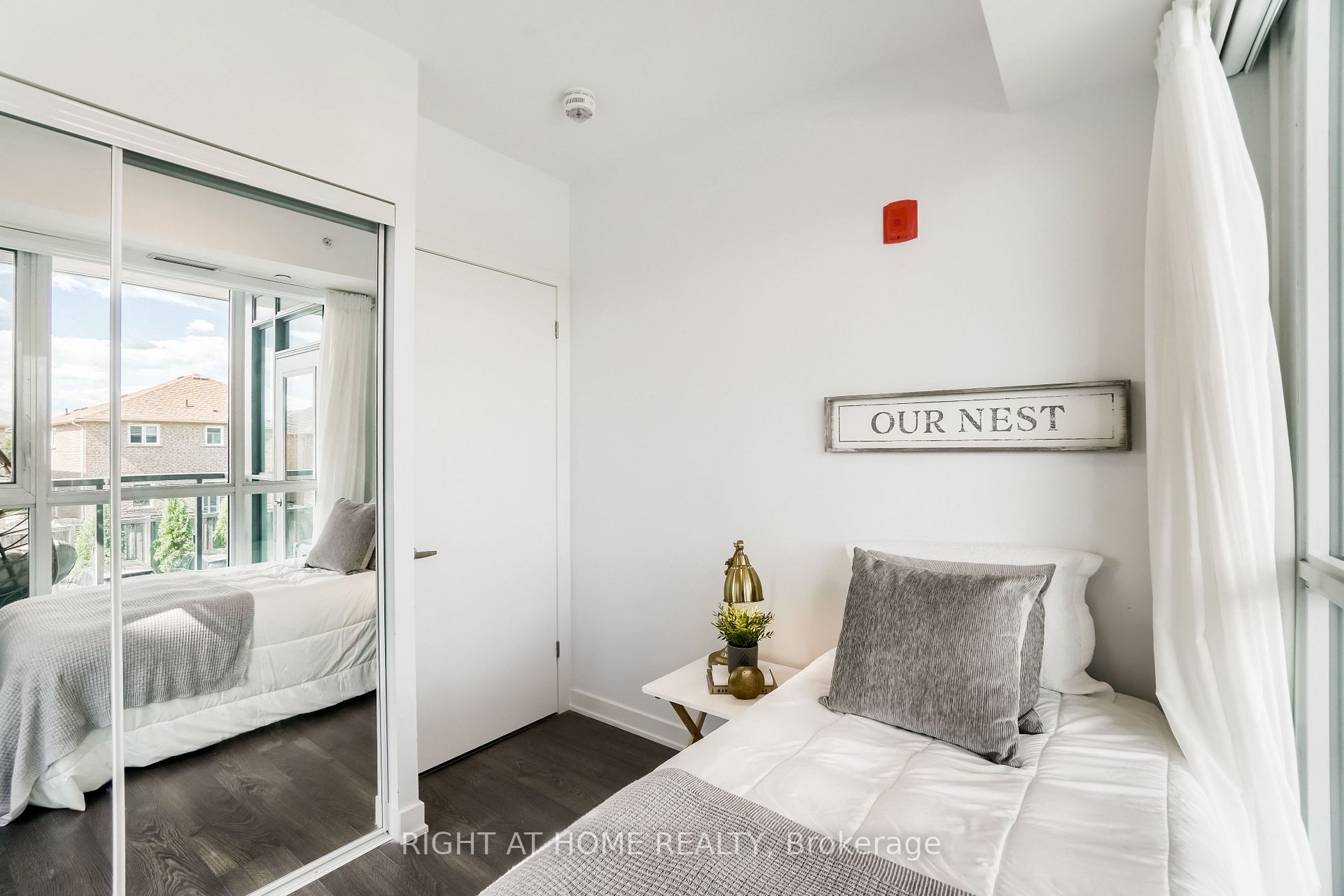 5260 Dundas St, #C221