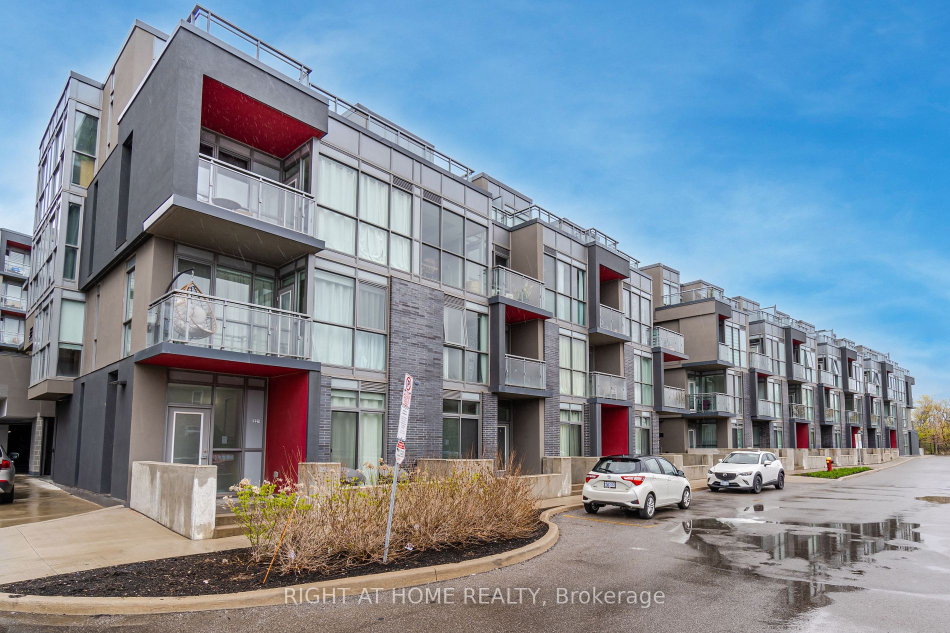 5260 Dundas St, #C221
