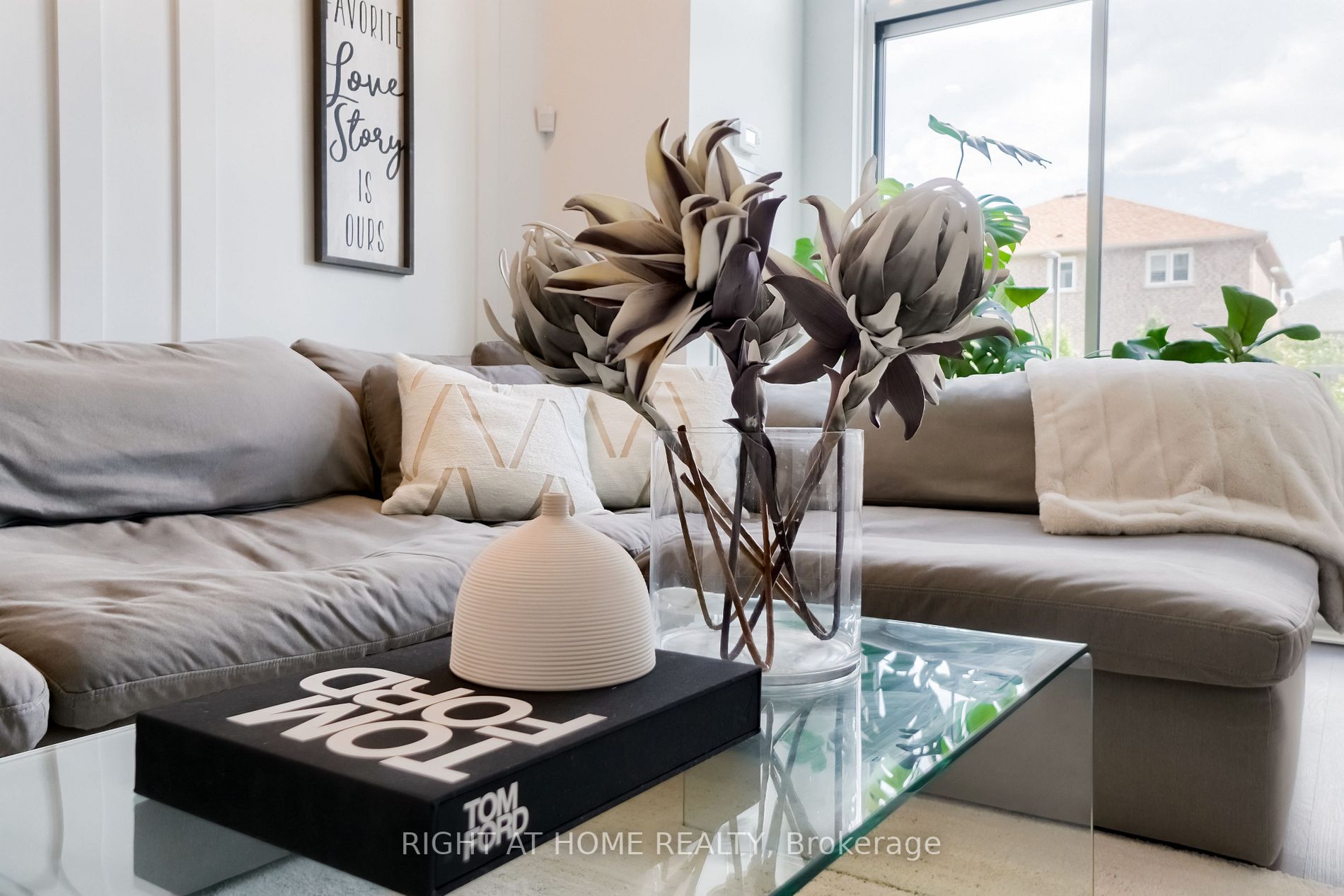 5260 Dundas St, #C221